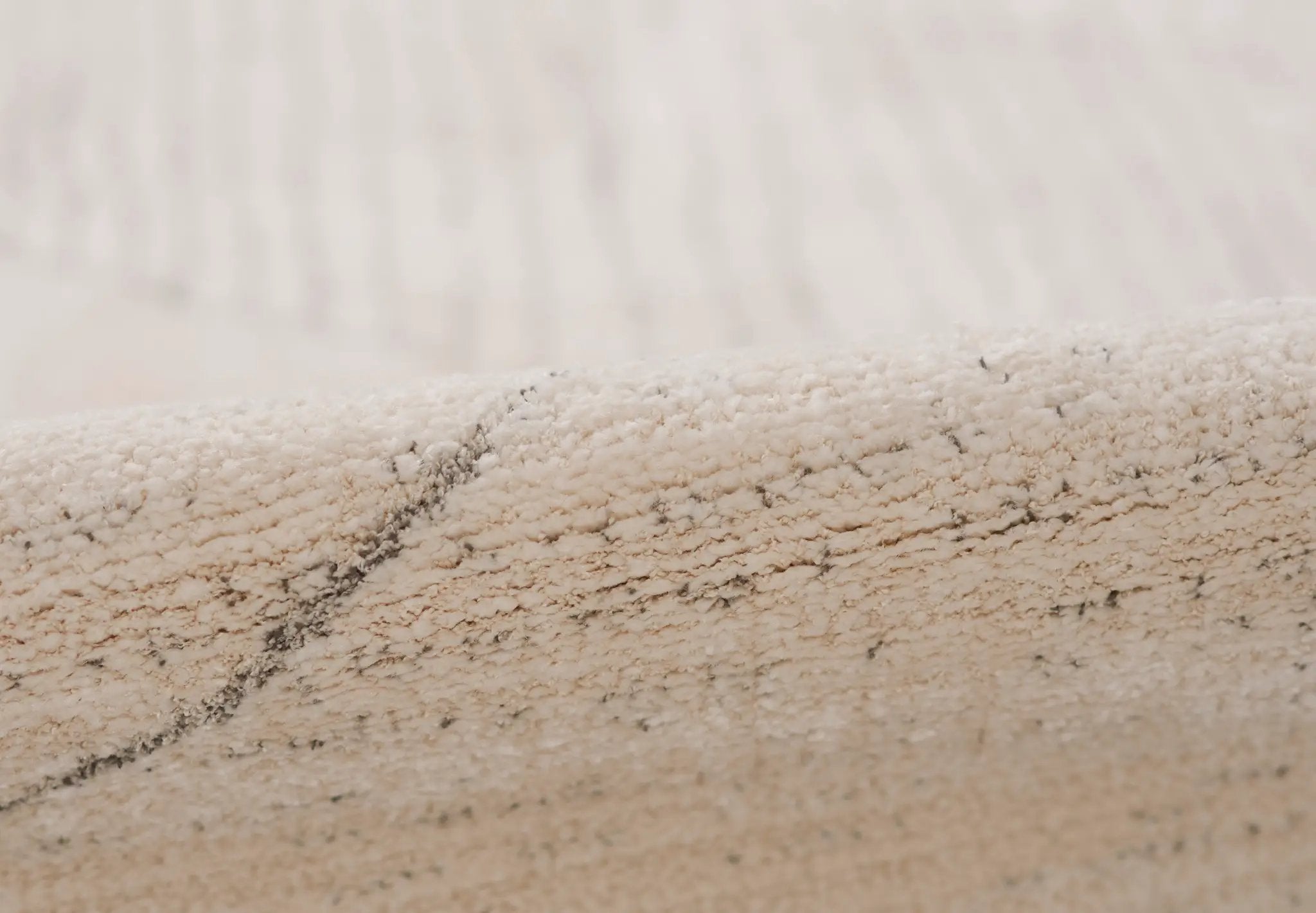 Wren WRE-2 Ivory Area Rug by Momeni