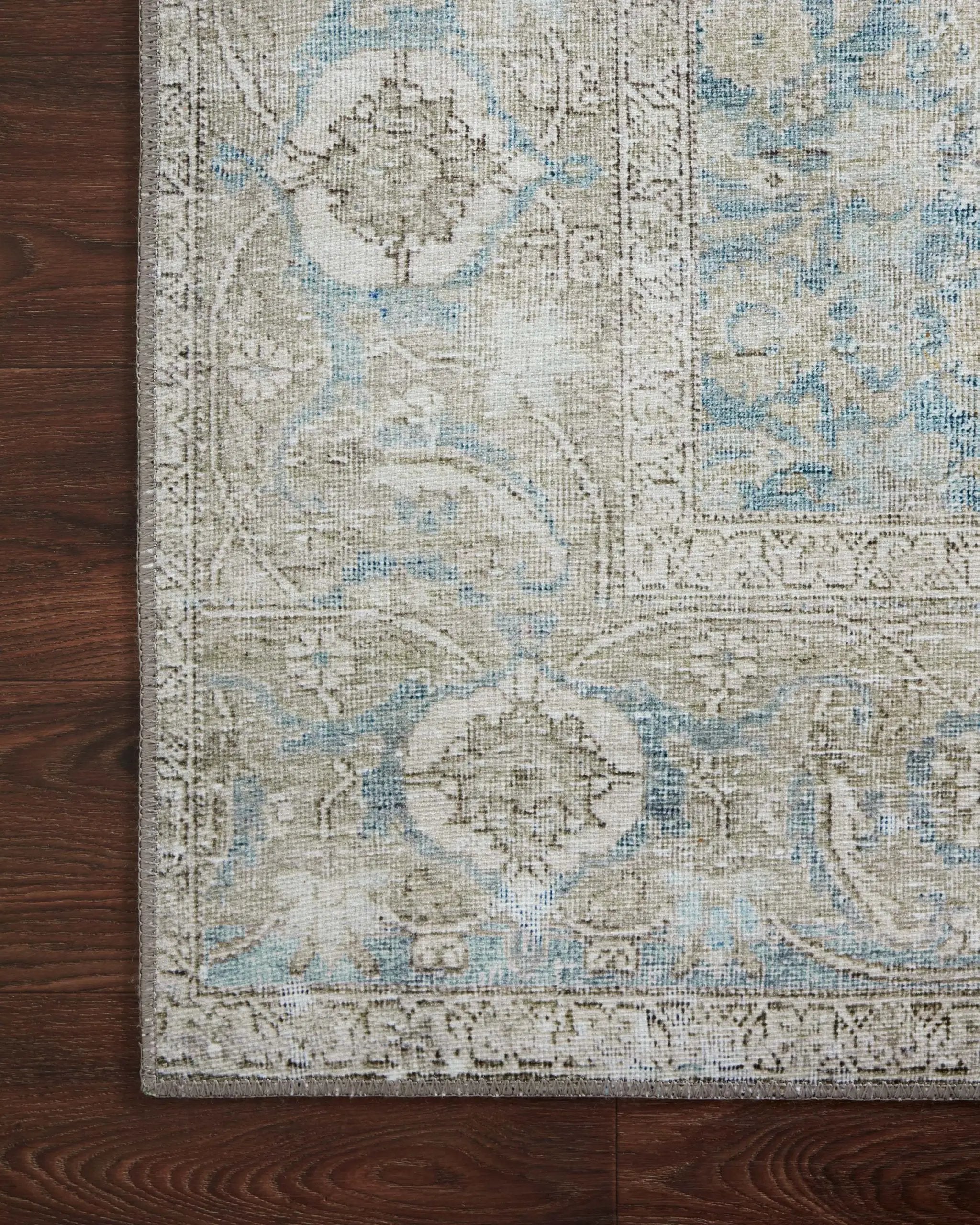 Wynter WYN-10 Ocean / Silver Area Rug by Loloi