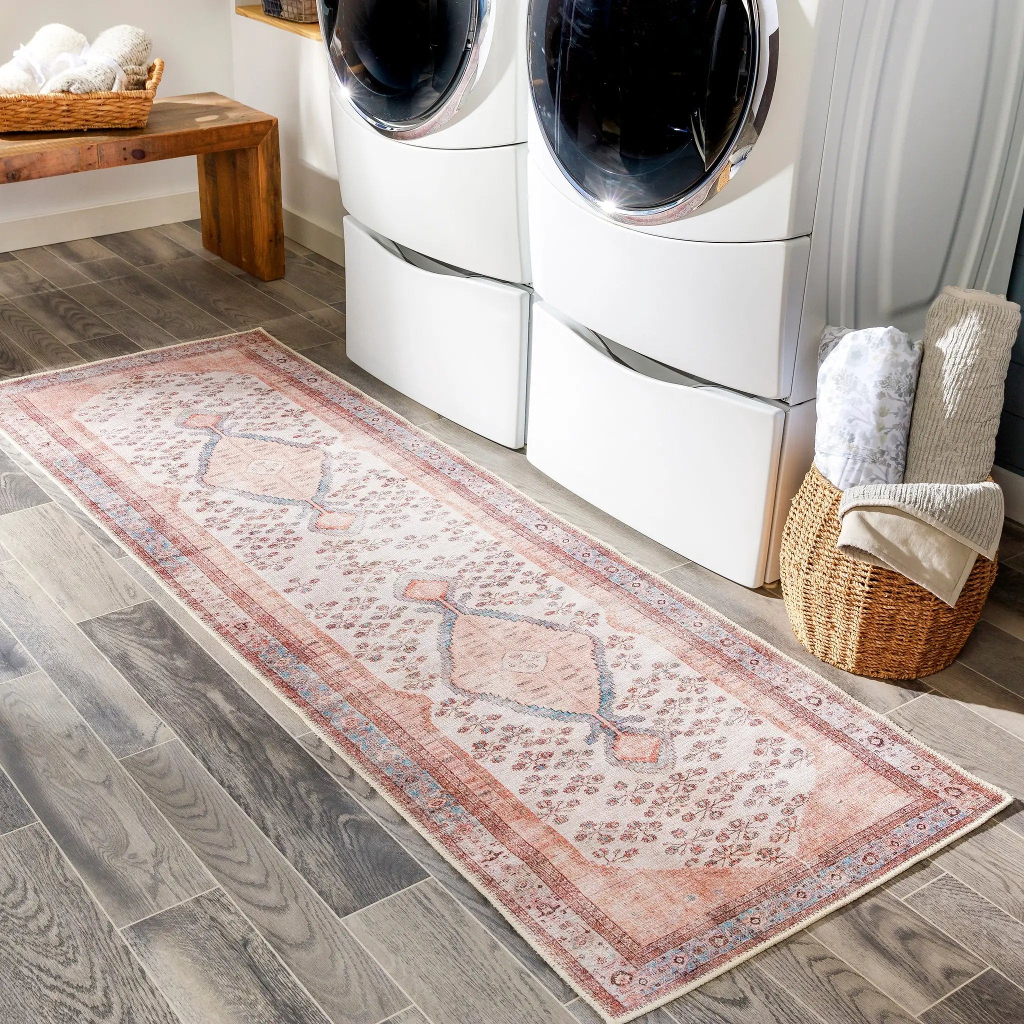 Amelie AML-2326 Pink Area Rug by LIVABLISS