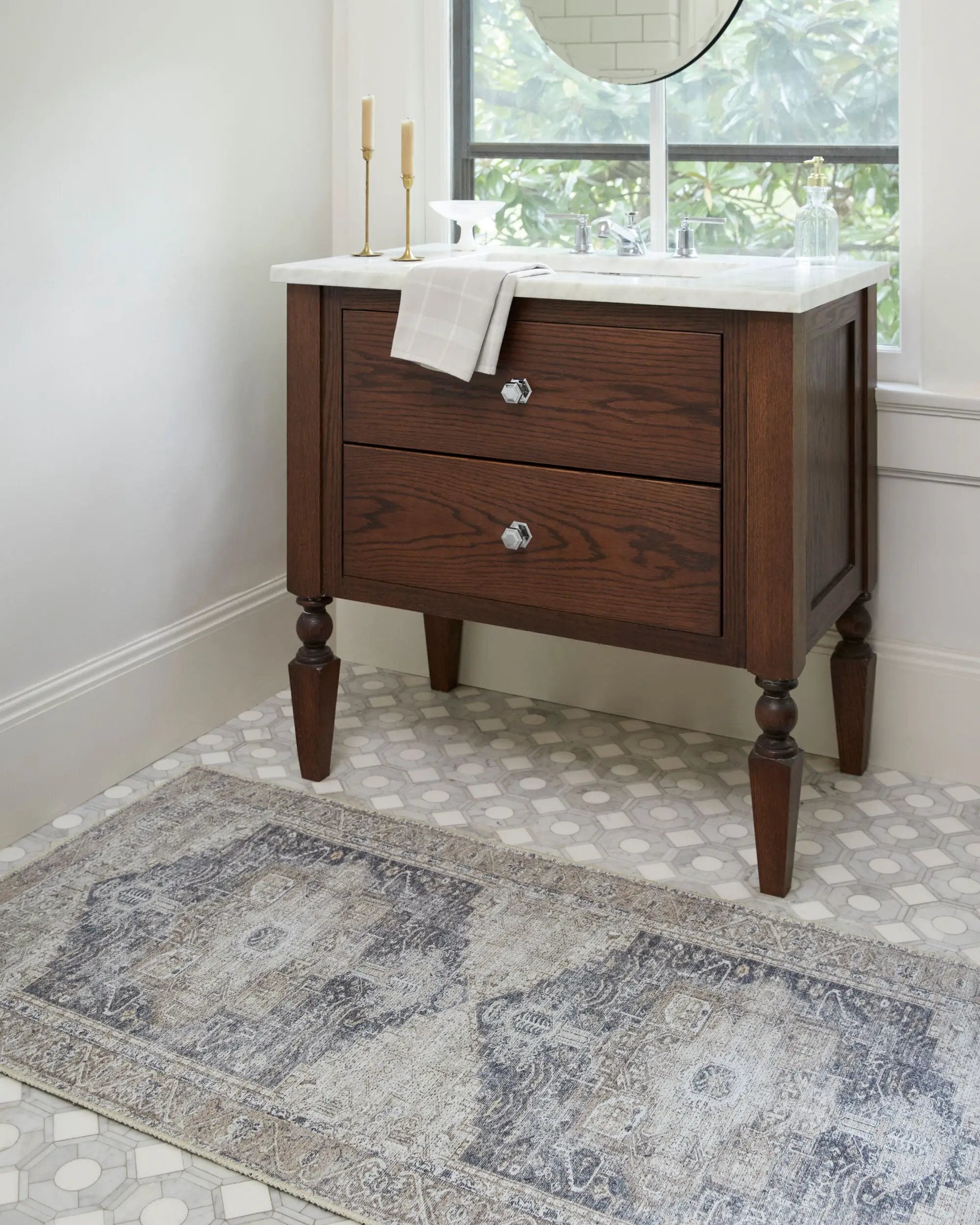 Amelie AML-2360 Ink-Blue Area Rug by LIVABLISS
