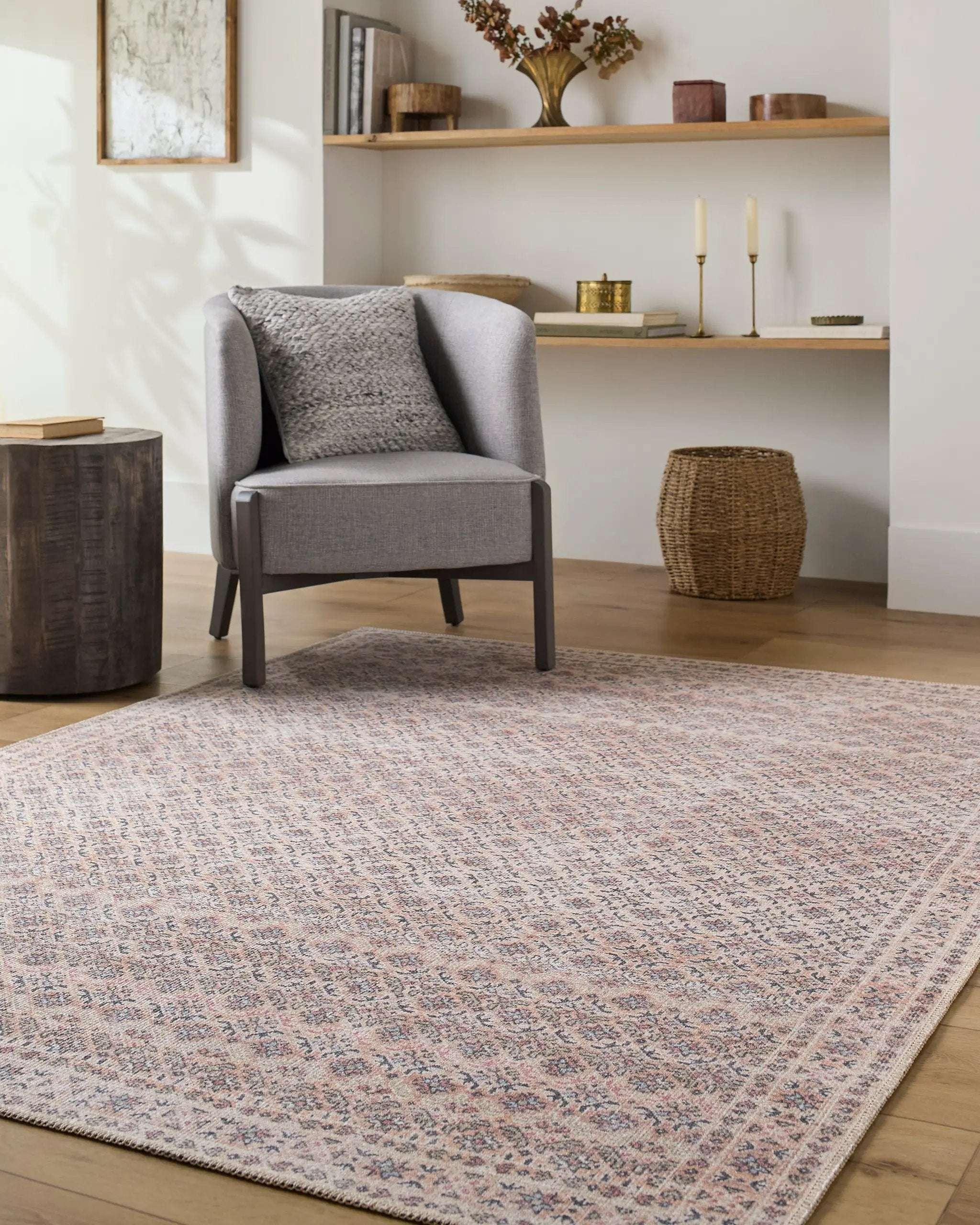 Amelie AML-2405 Beige Area Rug by LIVABLISS