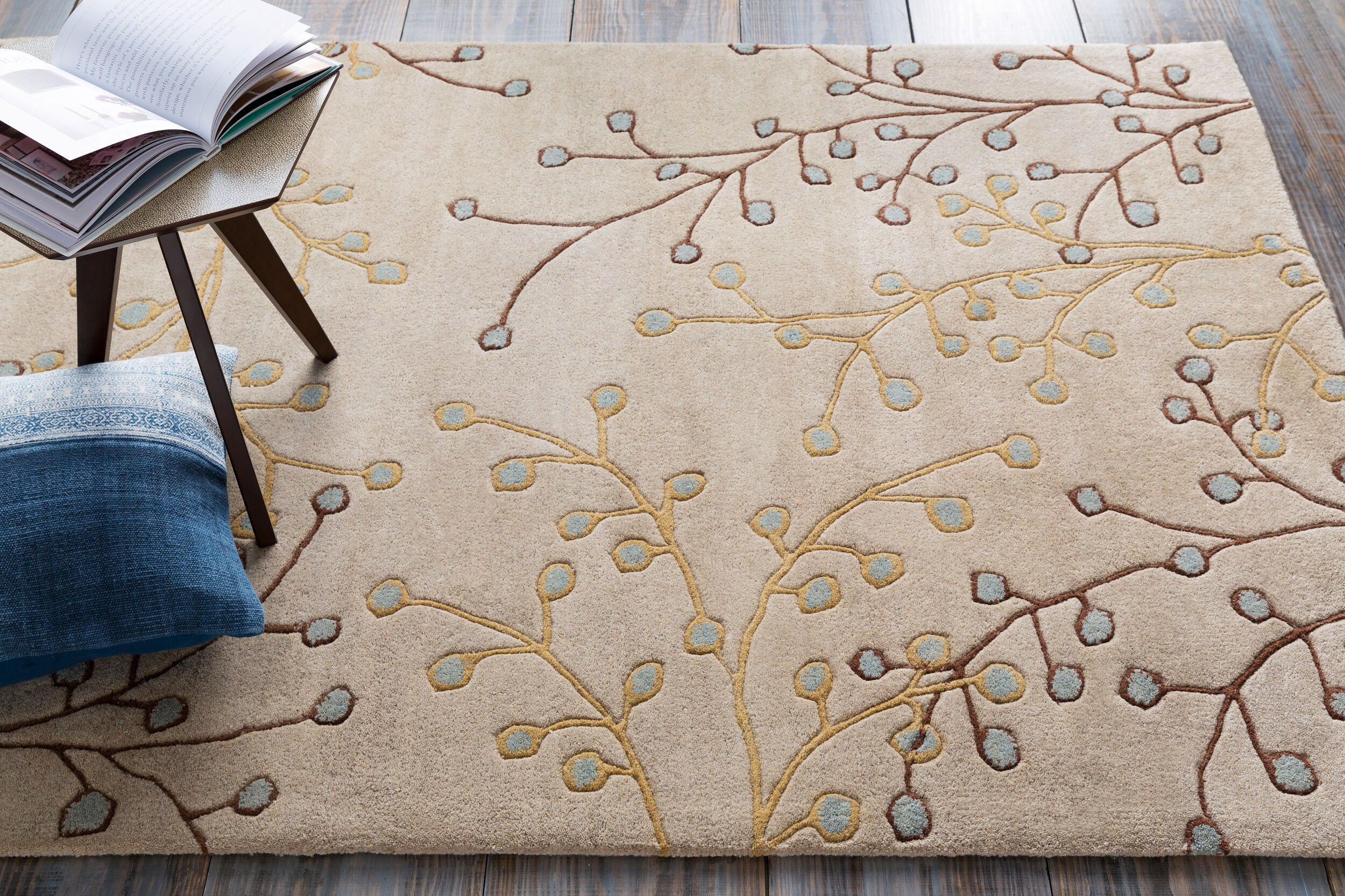 LIVABLISS Athena ATH-5008 Area Rug