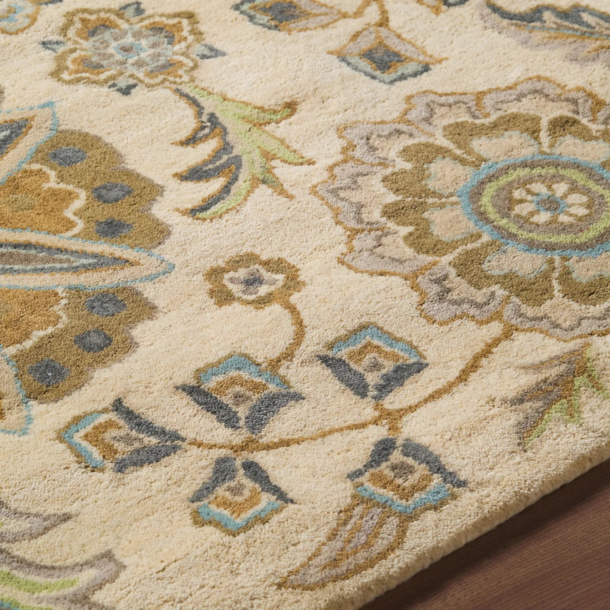 Athena ATH-5063 Ivory Area Rug by LIVABLISS