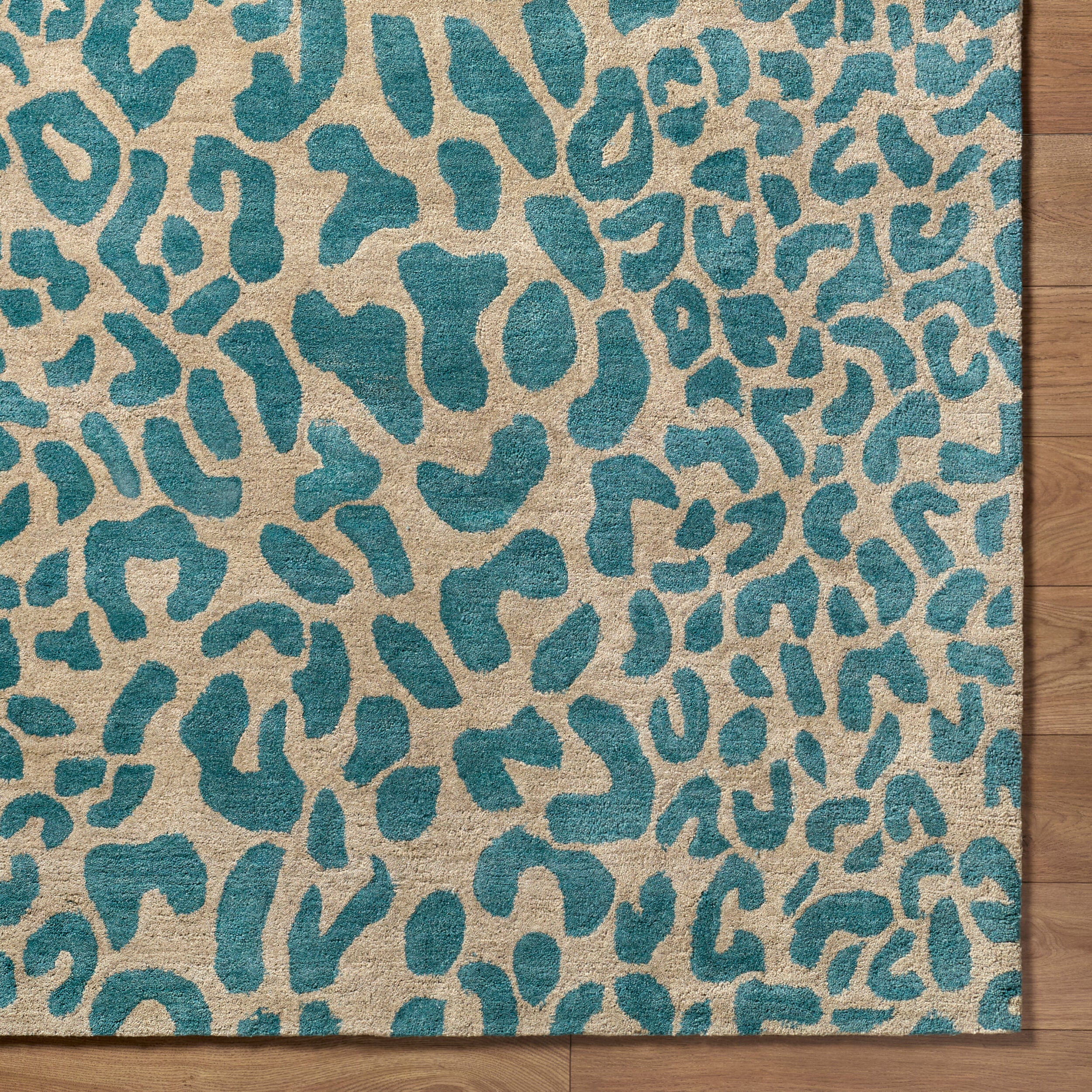 LIVABLISS Athena ATH-5120 Area Rug