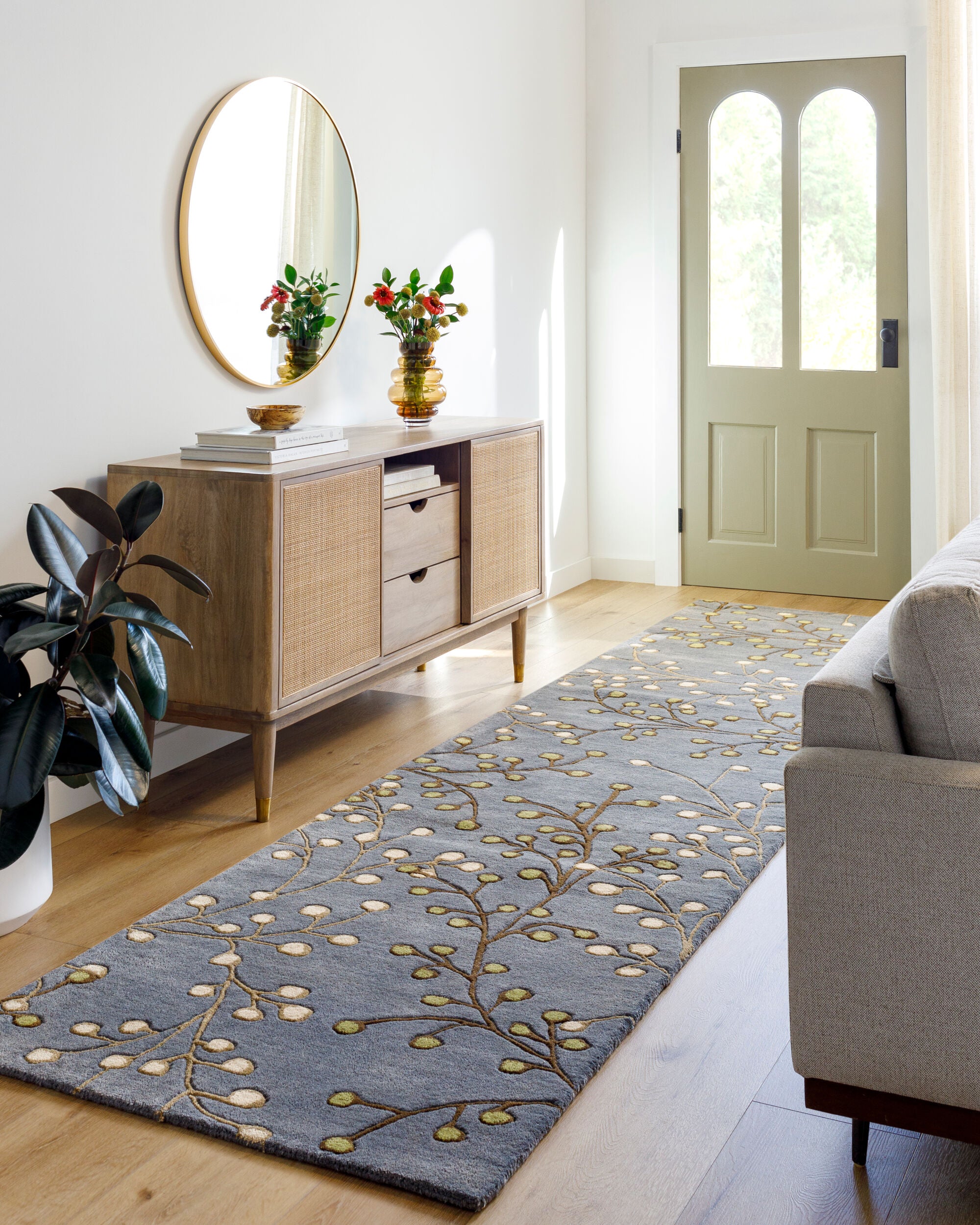 LIVABLISS Athena ATH-5125 Area Rug