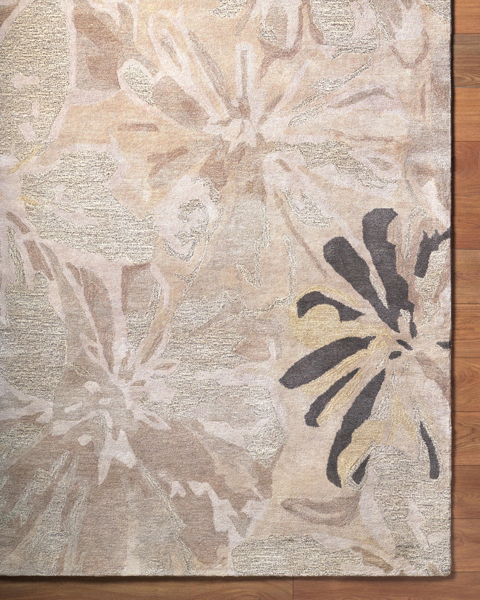 LIVABLISS Athena ATH-5135 Area Rug