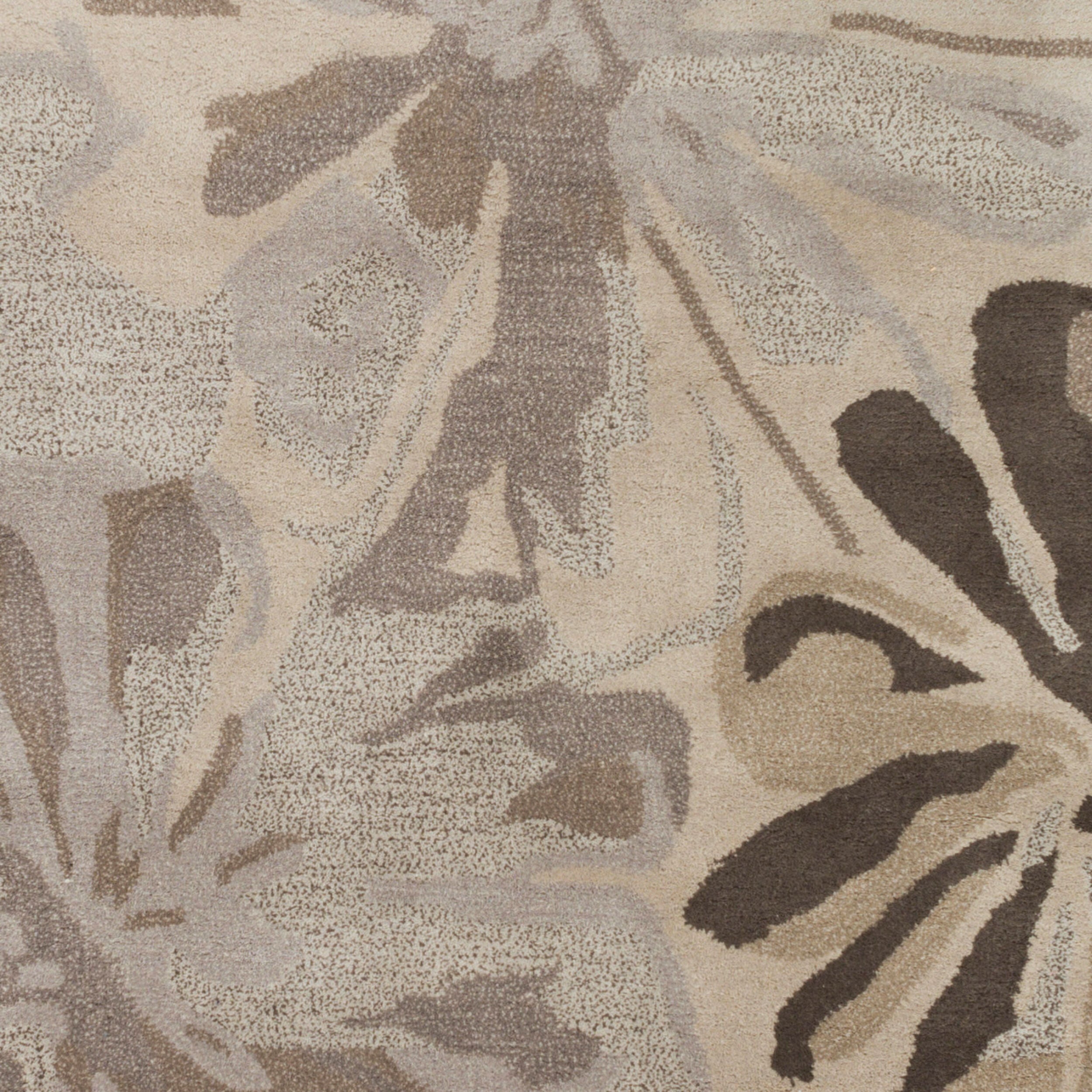 LIVABLISS Athena ATH-5135 Area Rug