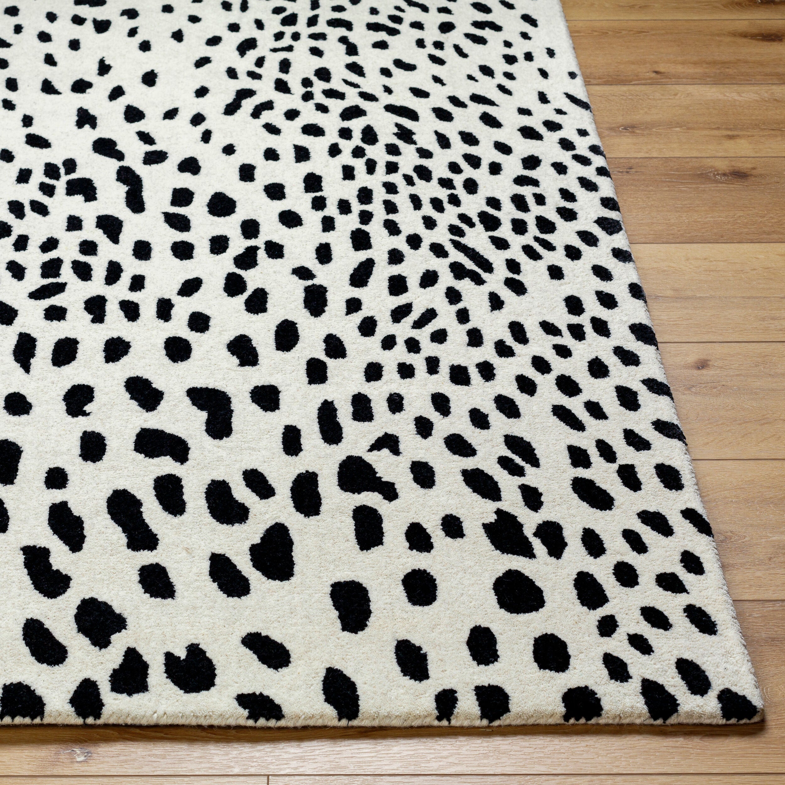 LIVABLISS Athena ATH-5171 Area Rug
