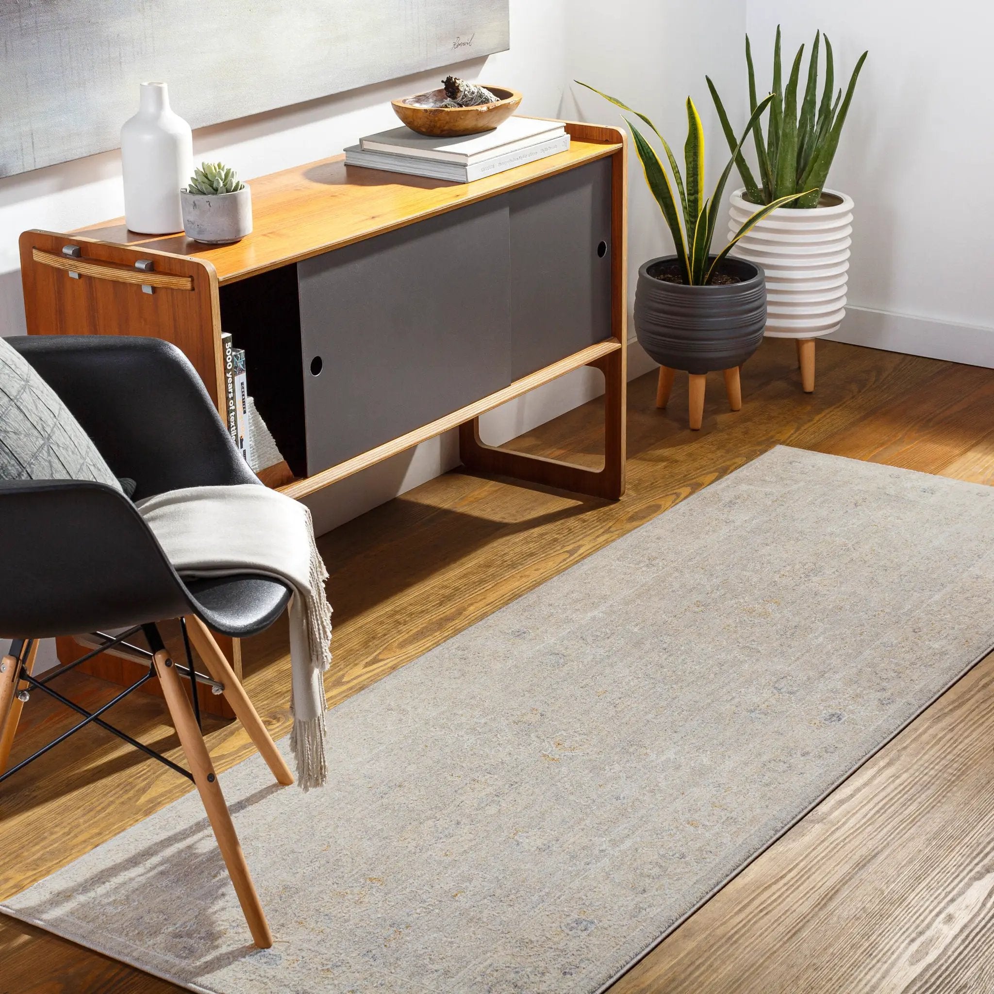 Avant Garde AVT-2304 Gray Area Rug by LIVABLISS
