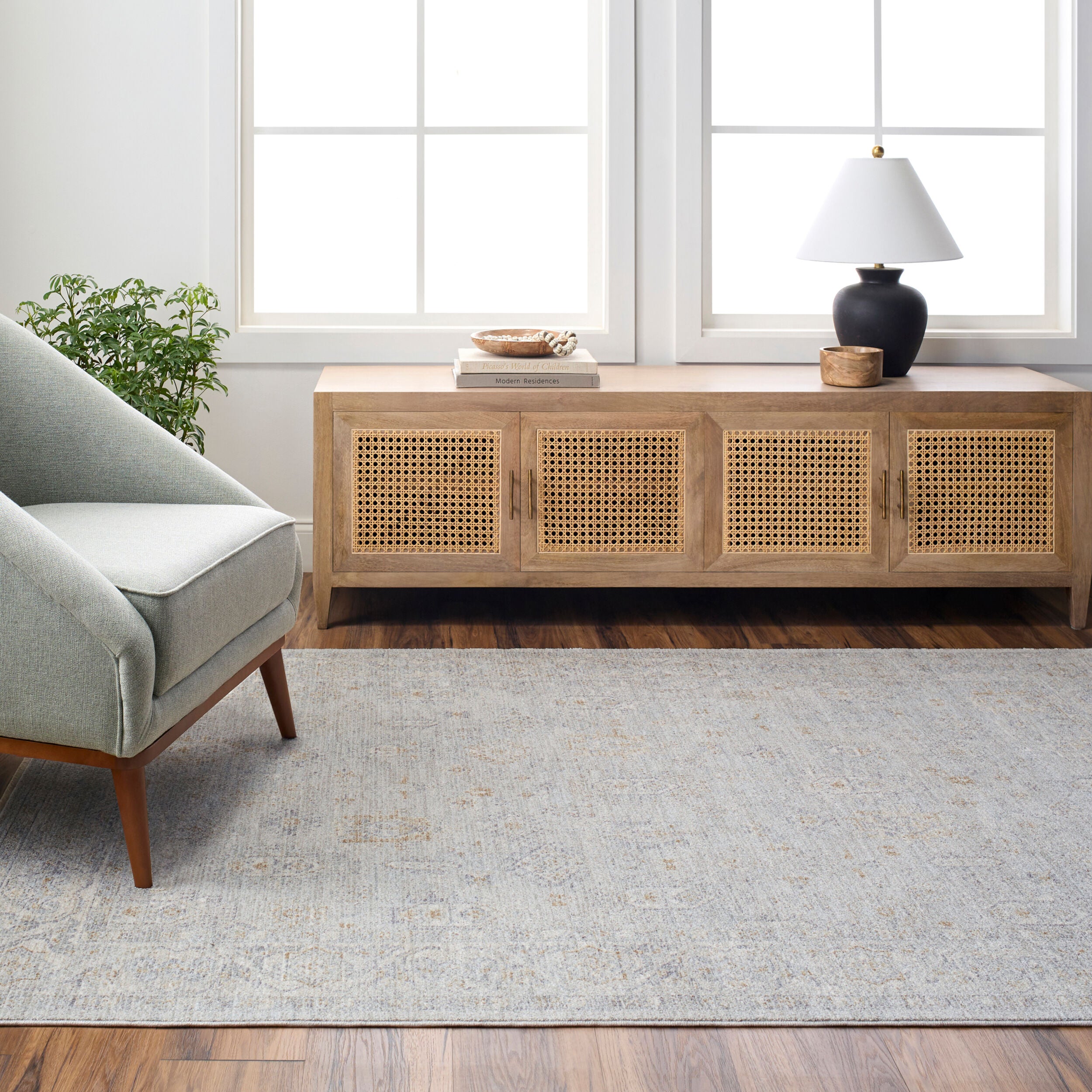 LIVABLISS Avant Garde AVT-2343 Medium-Gray Area Rug