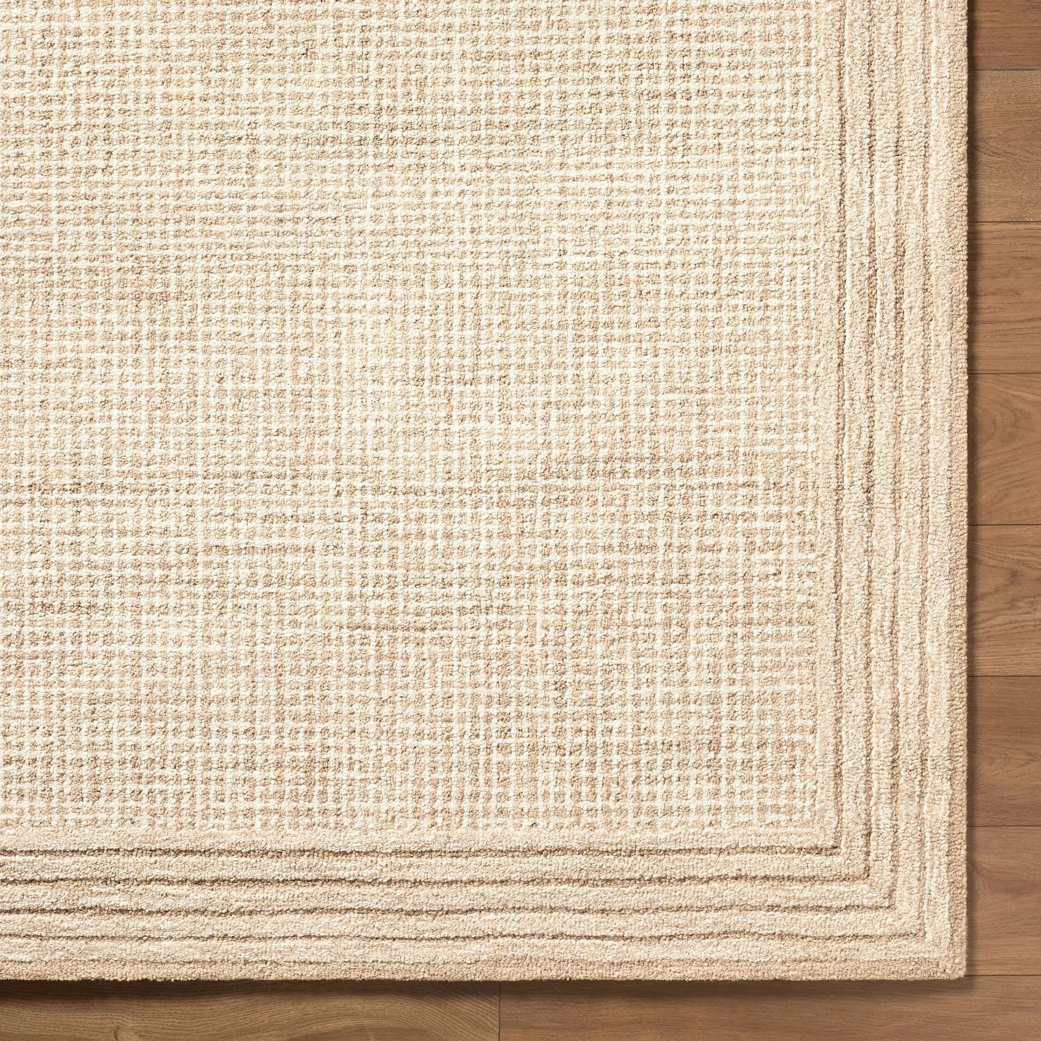 Benchcraft BEC-2301 Beige Area Rug by LIVABLISS