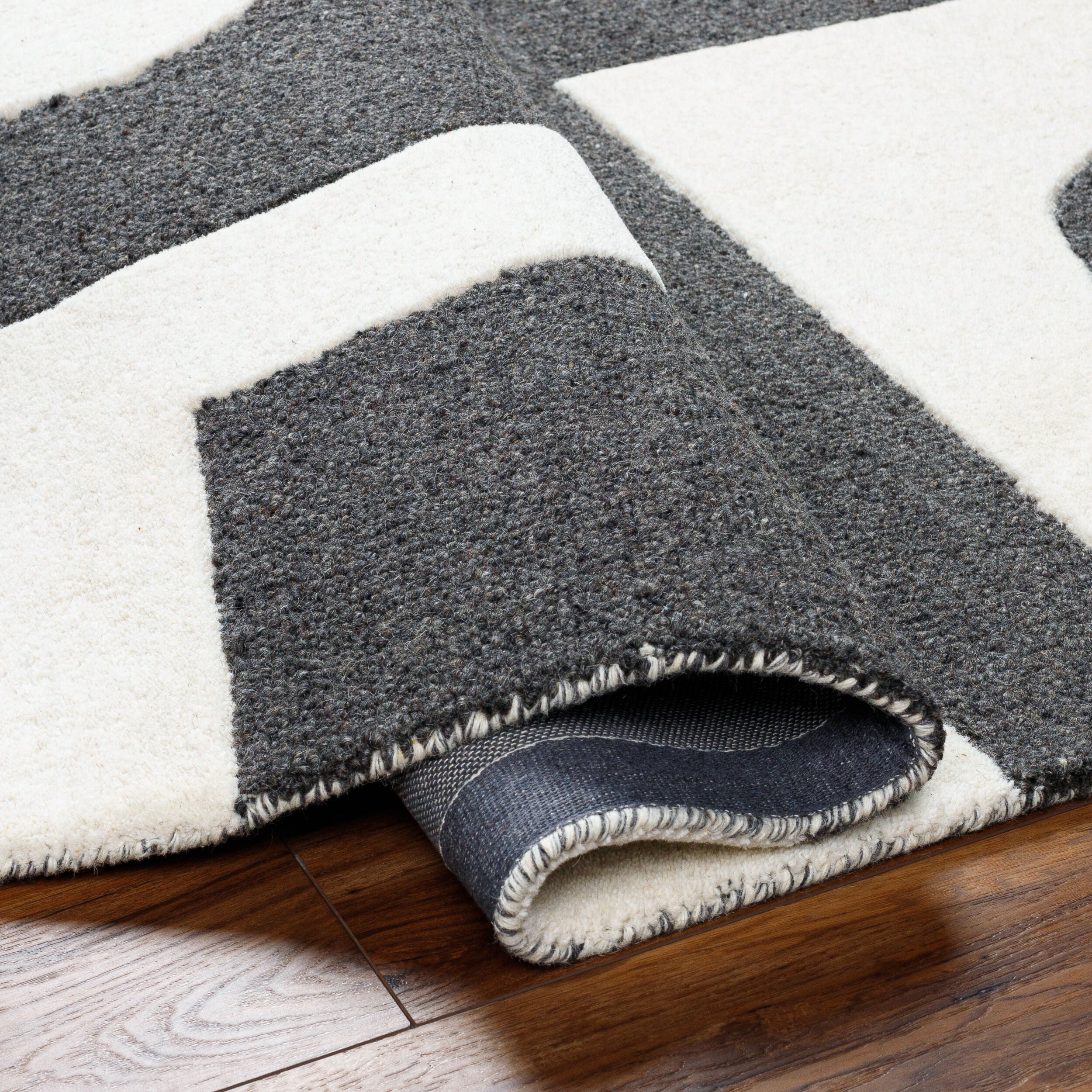 Surya Brook BKO-2303 White Area Rug by LIVABLISS