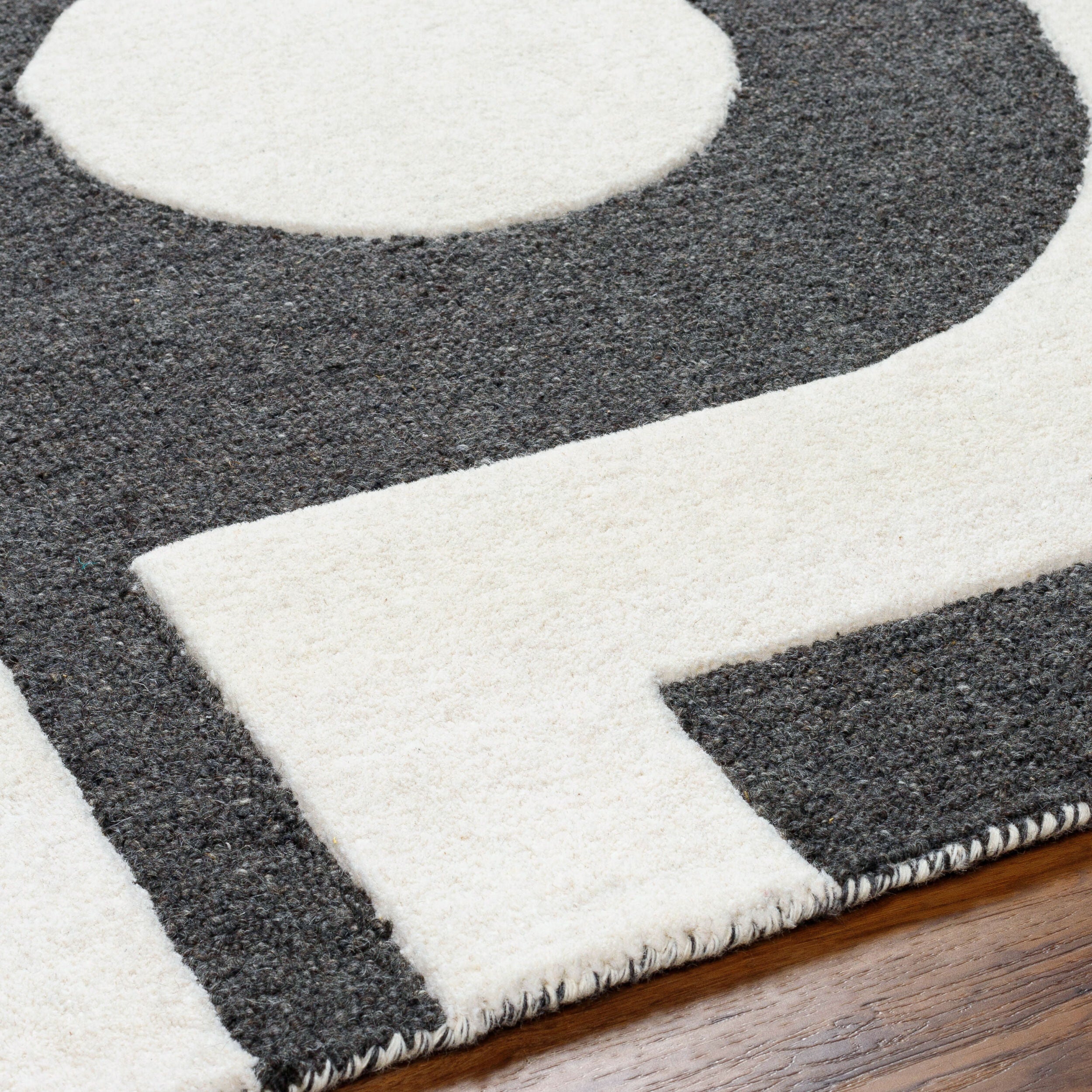 Surya Brook BKO-2303 White Area Rug by LIVABLISS