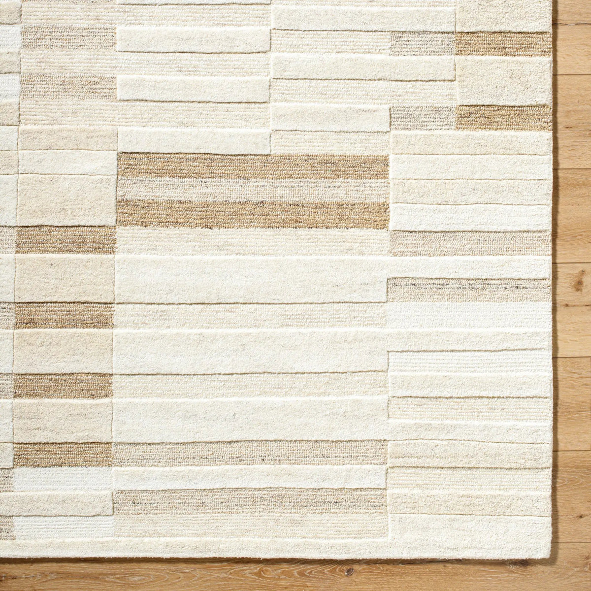 Brook BKO-2360 Ivory Area Rug by LIVABLISS