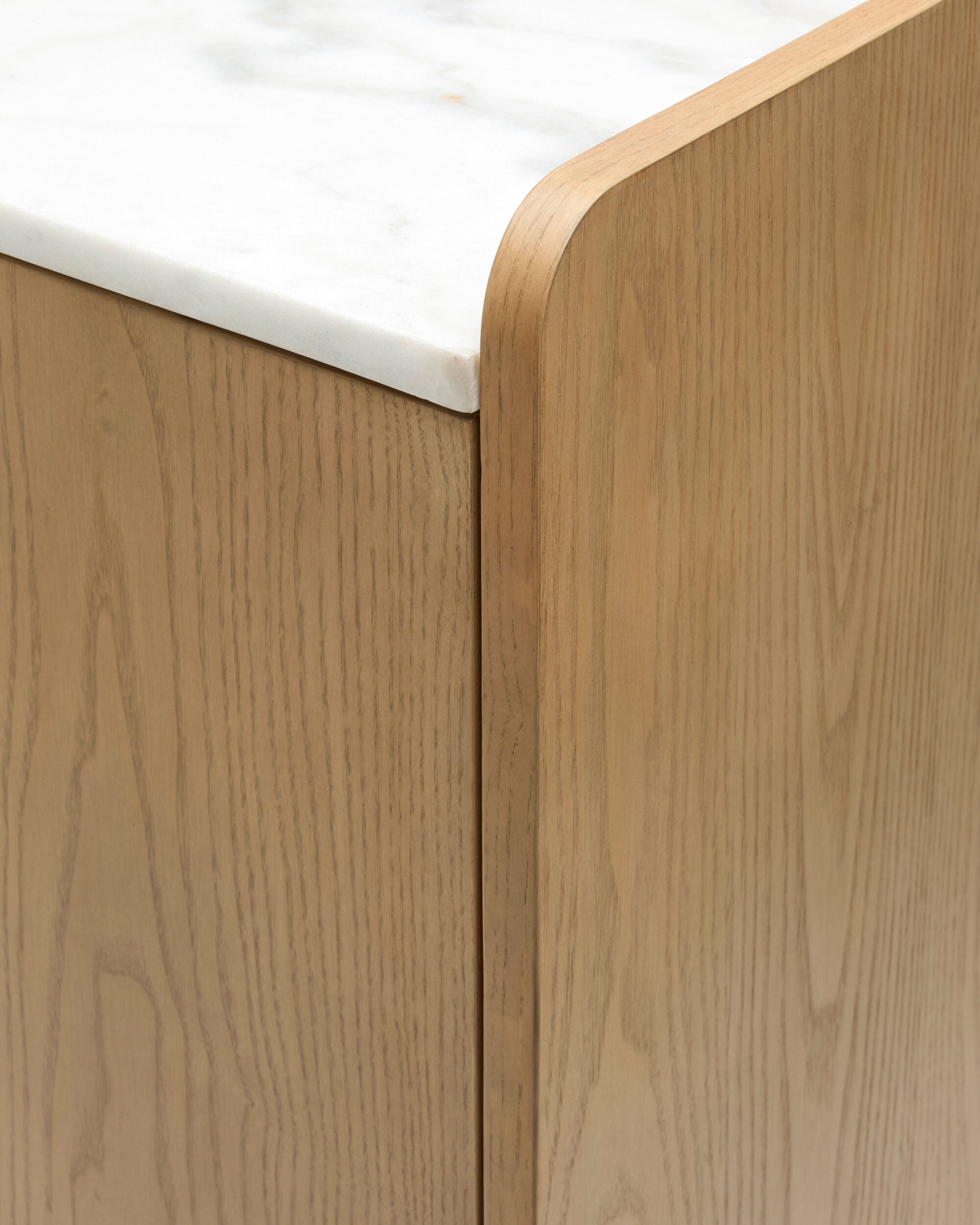 Becki Owens x LIVABLISS Arista BOAS-001 Cabinet