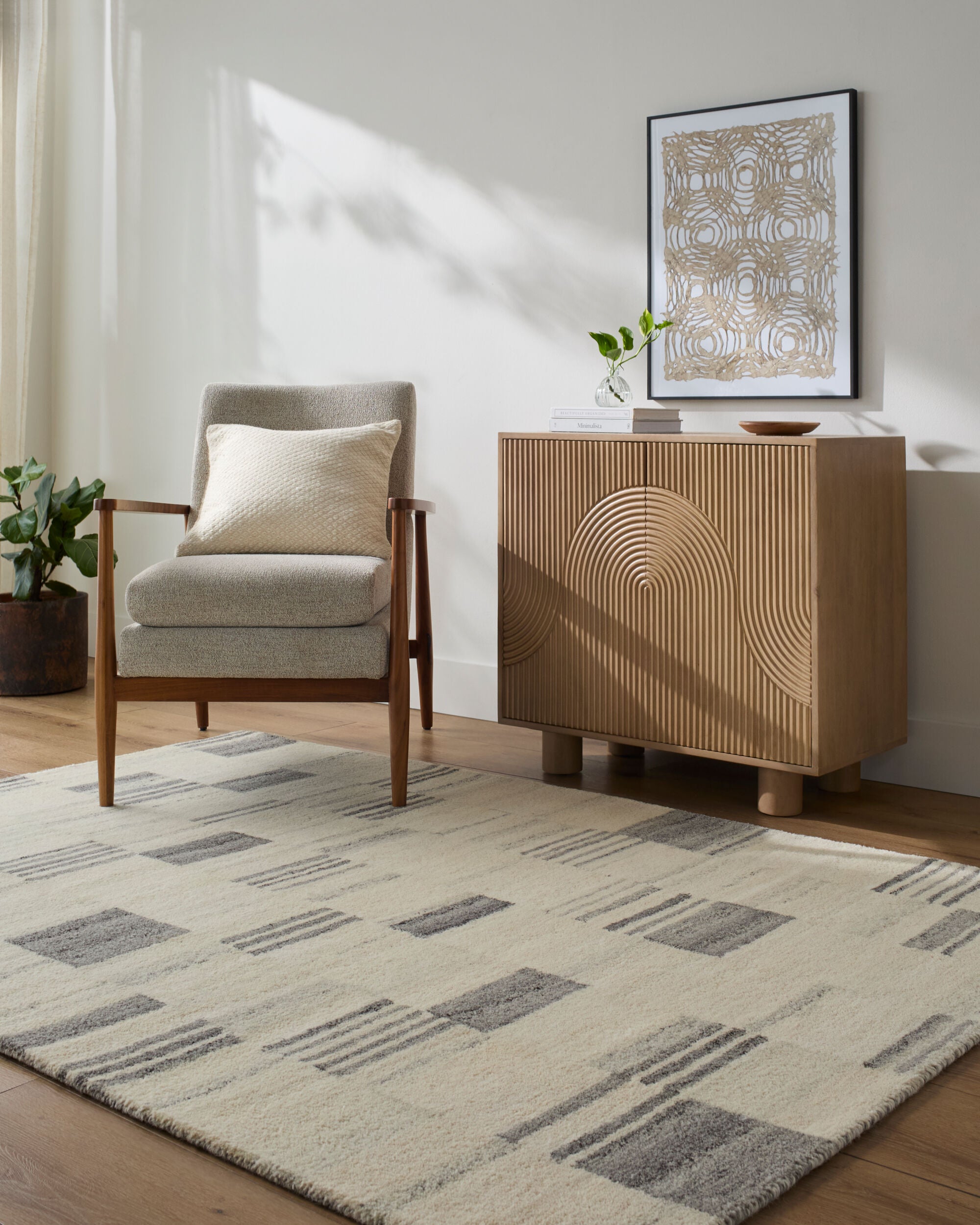 Becki Owens Max BOMX-2305 Ivory Area Rug by LIVABLISS