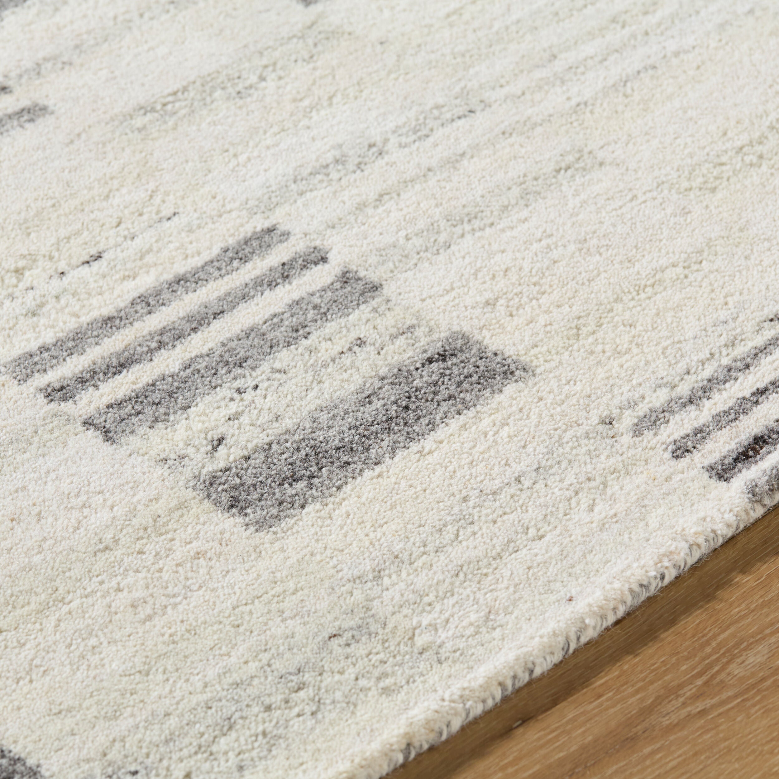 Becki Owens Max BOMX-2305 Ivory Area Rug by LIVABLISS