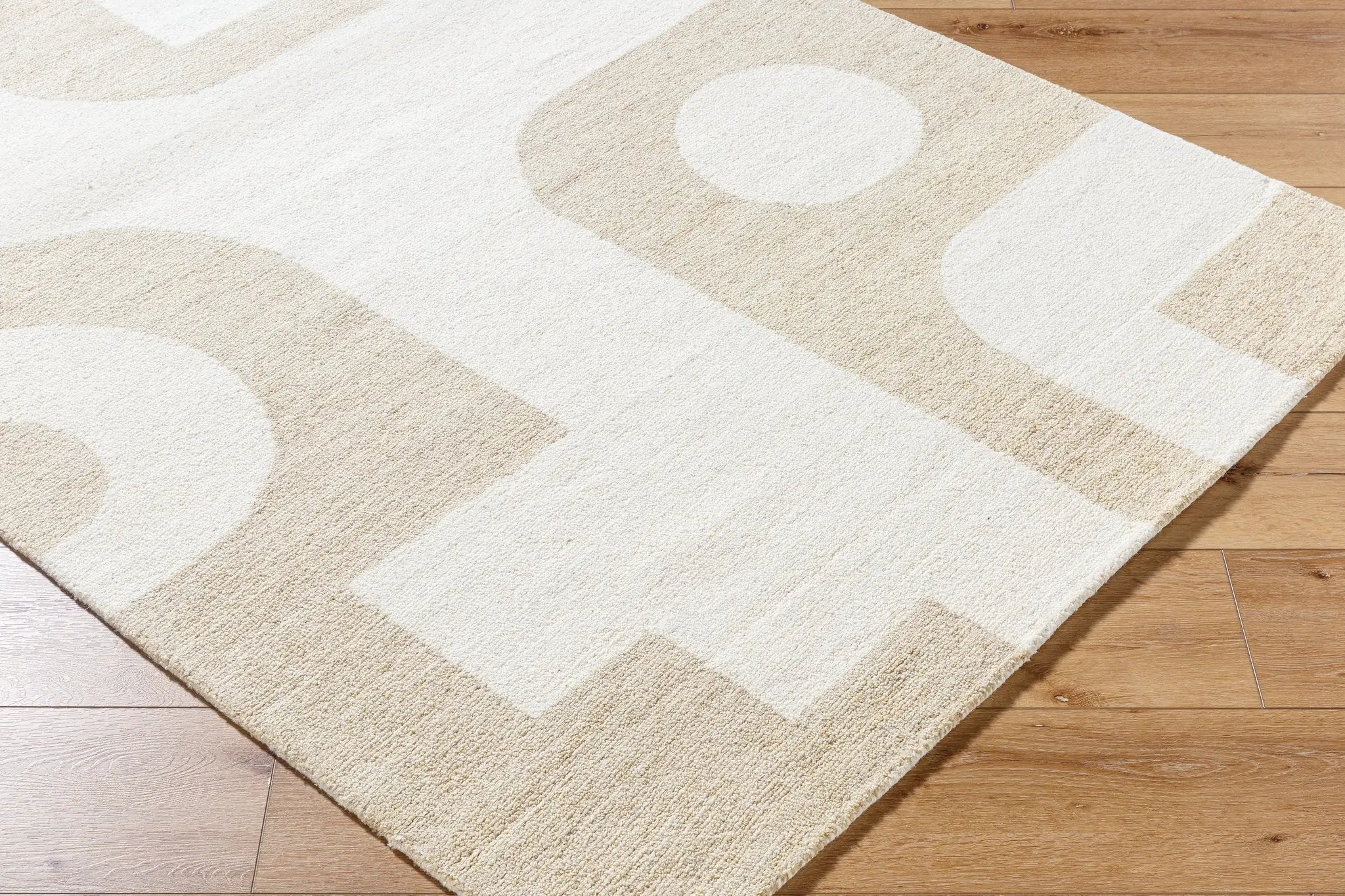 Bournemouth BOT-2312 Ivory Area Rug by LIVABLISS