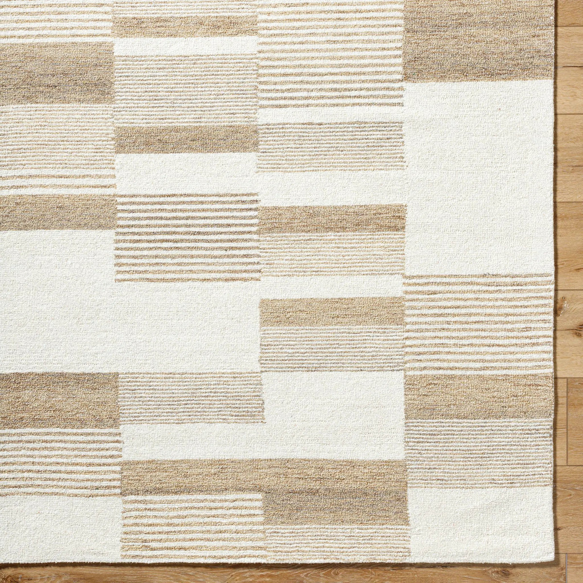 Bournemouth BOT-2314 Ivory Area Rug by LIVABLISS