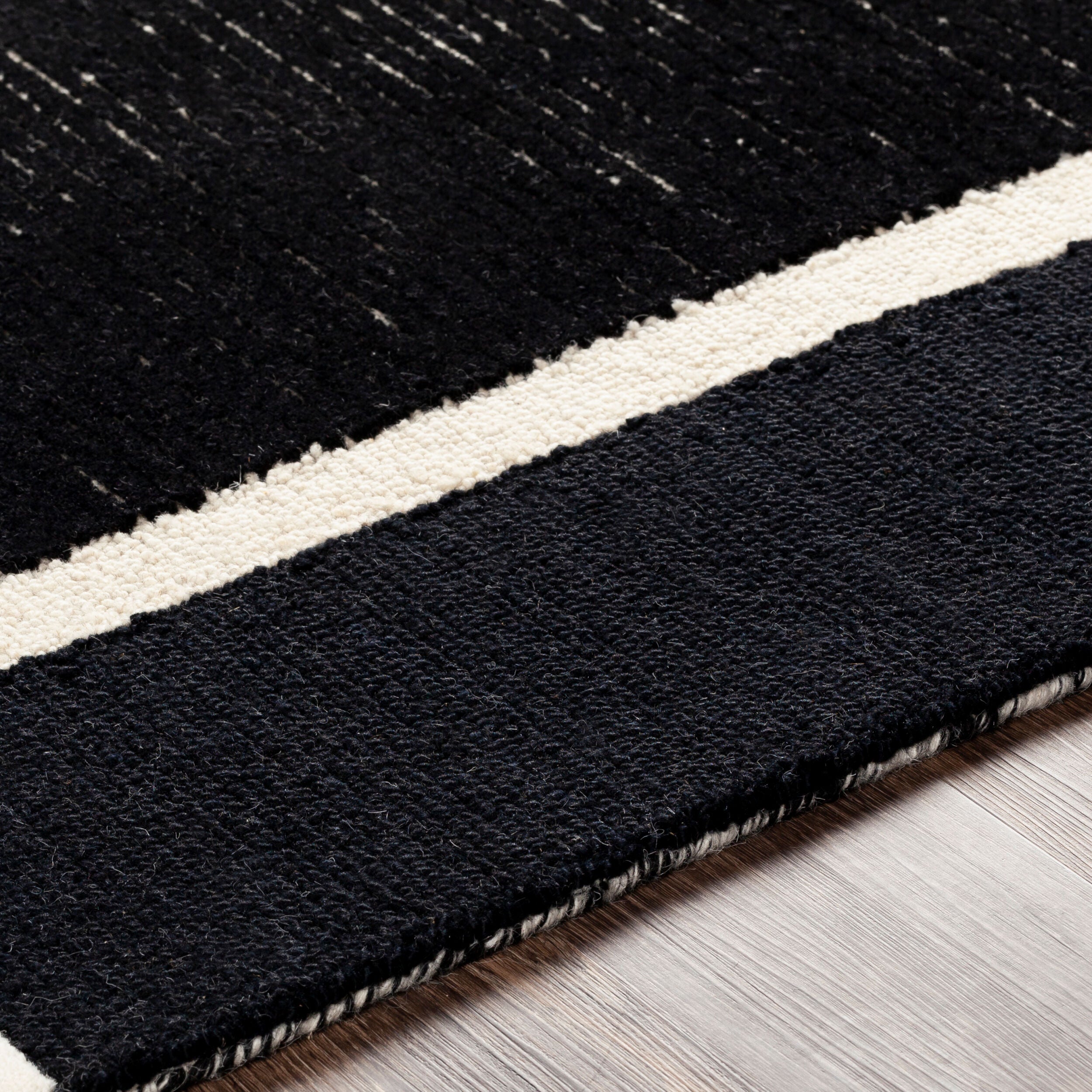 LIVABLISS Brooklyn BRO-2304 Area Rug