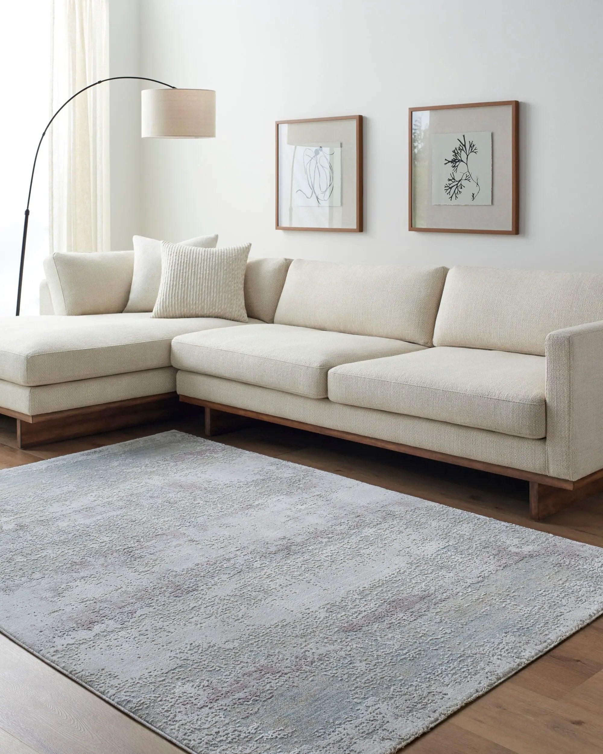 Brunswick BWK-2328 Blue Area Rug by LIVABLISS