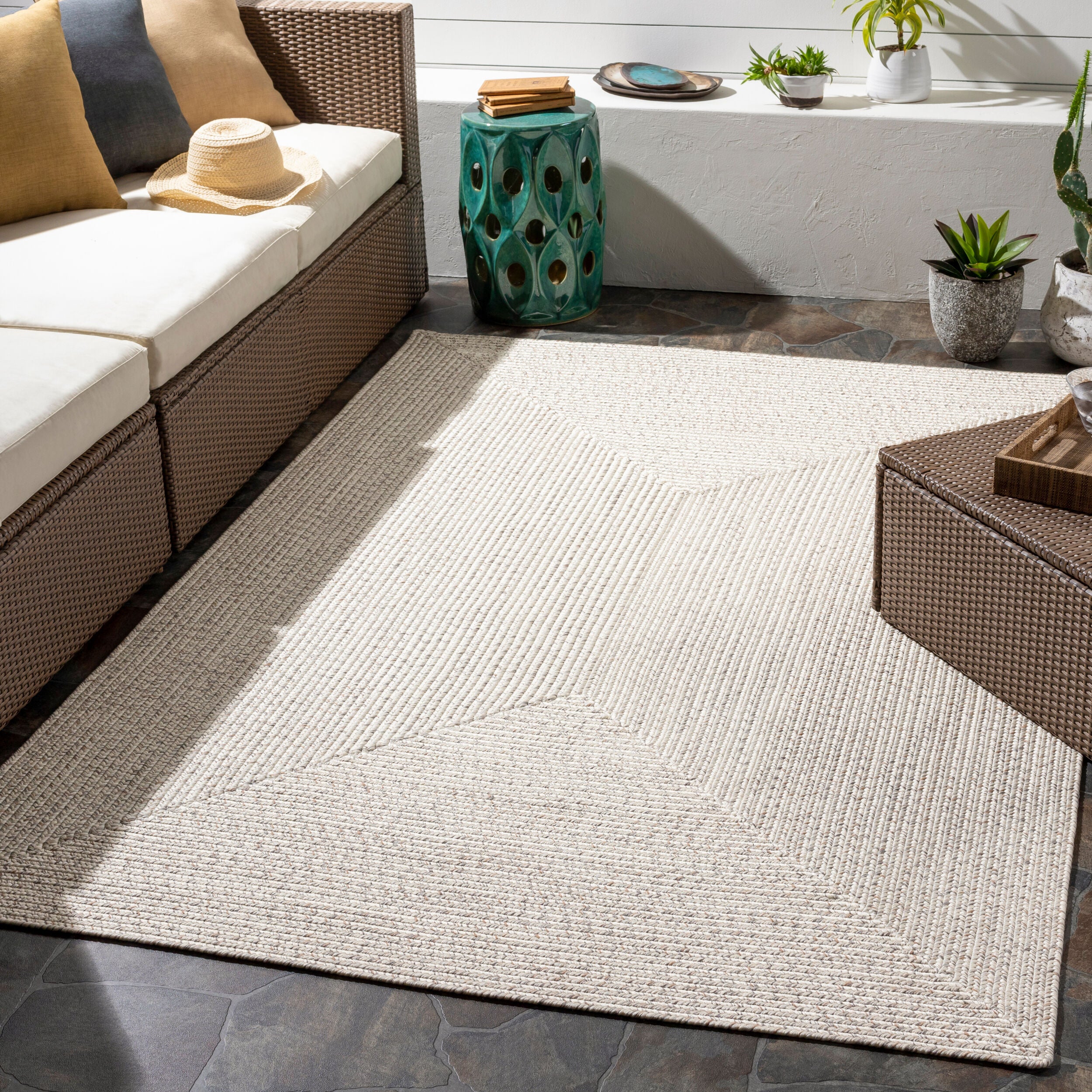 LIVABLISS Chesapeake Bay CPK-2303 Cream Area Rug