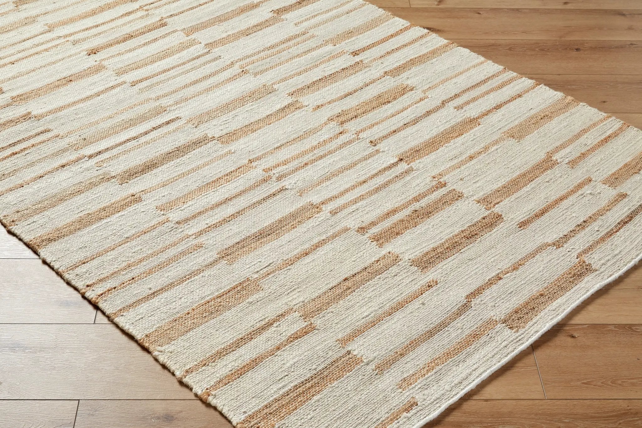 Diane DAI-2307 Cream Area Rug by LIVABLISS