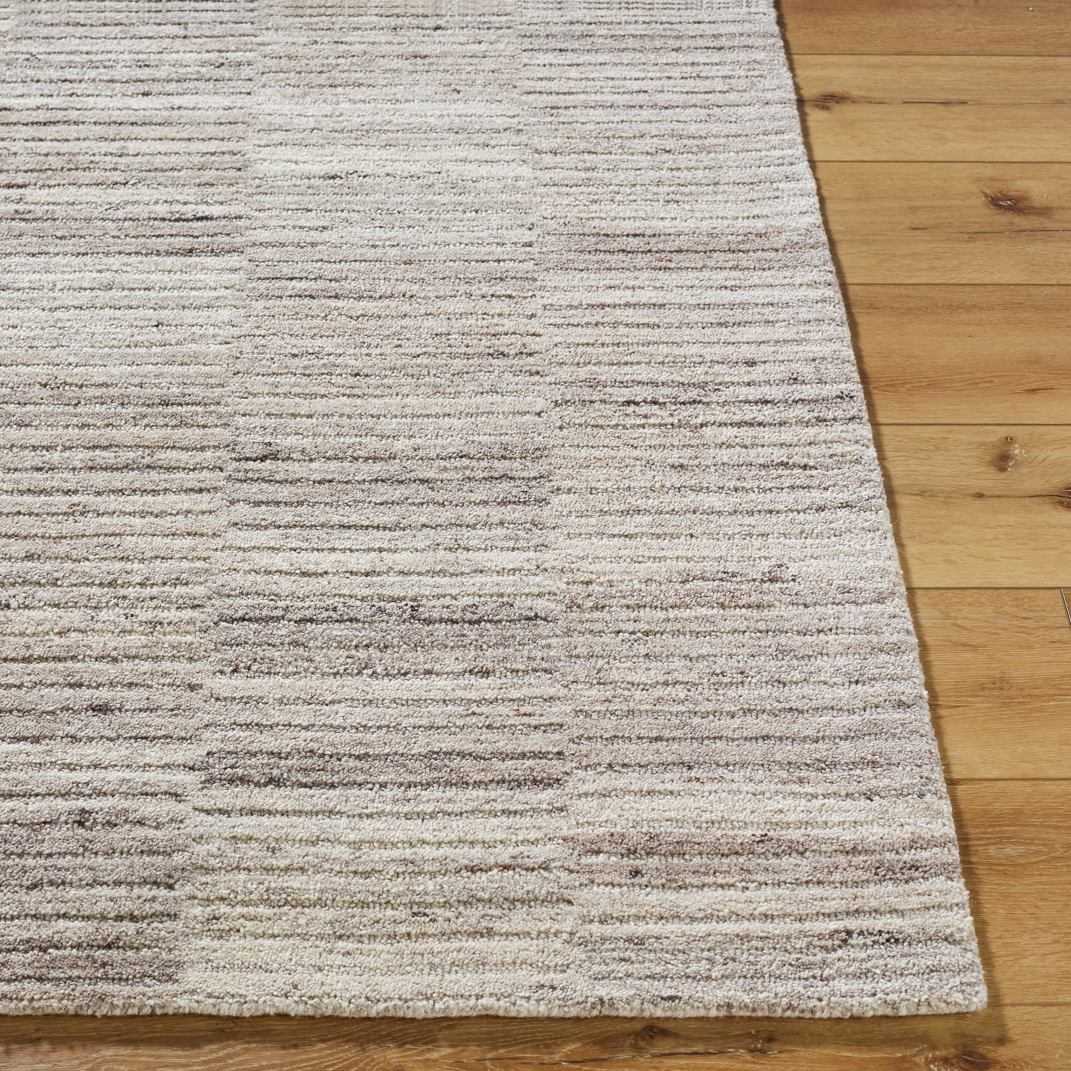 LIVABLISS Dundee DDU-2302 Area Rug