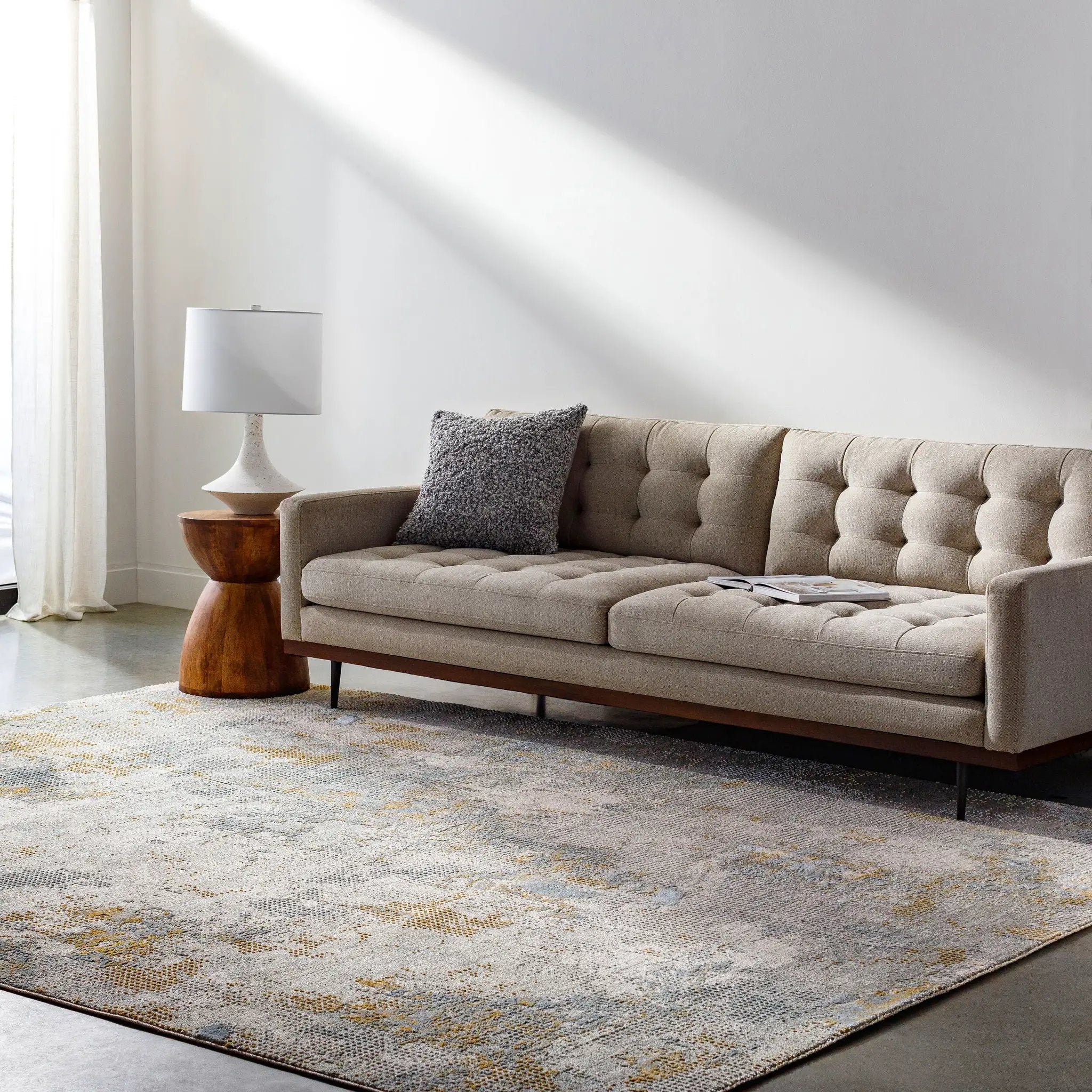 Dresden DRE-2322 Medium-Gray Area Rug by LIVABLISS