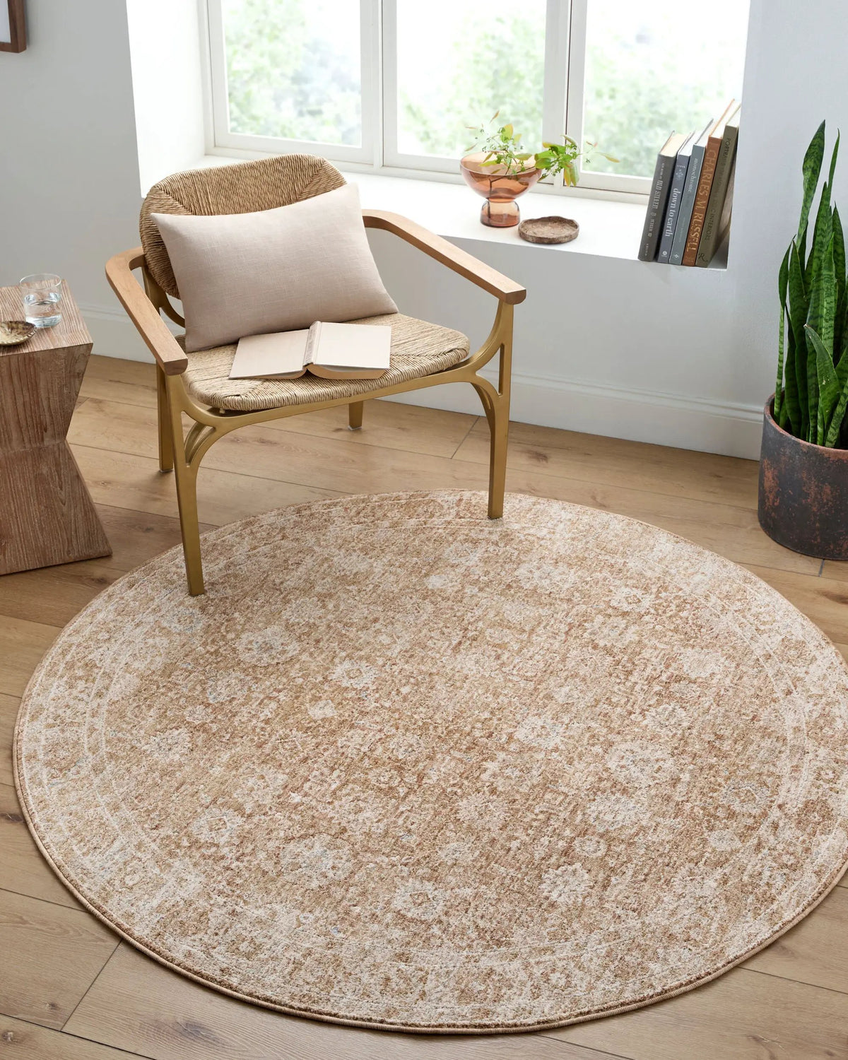 LIVABLISS Da Vinci DVC-2305 Cream Area Rug