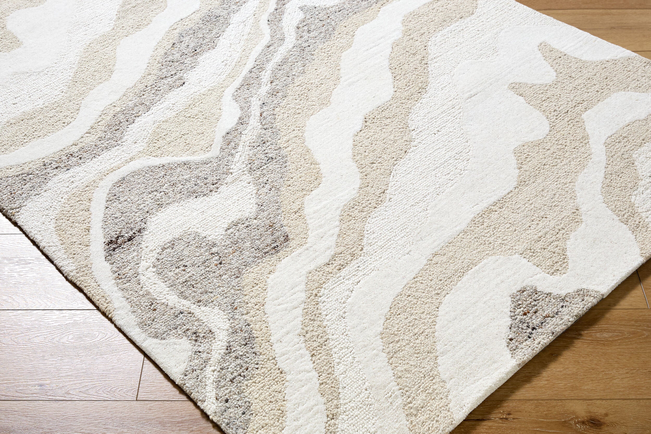 LIVABLISS Divine DVN-2301 Area Rug