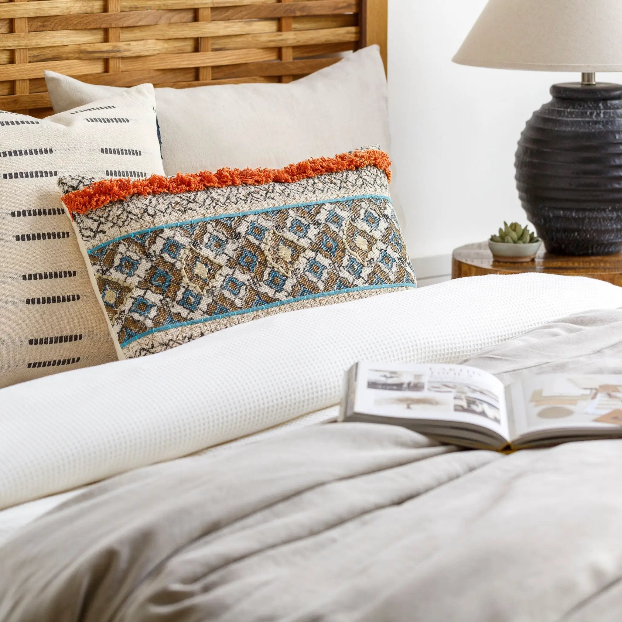 Dayna DYA-004 Lumbar Pillow by LIVABLISS
