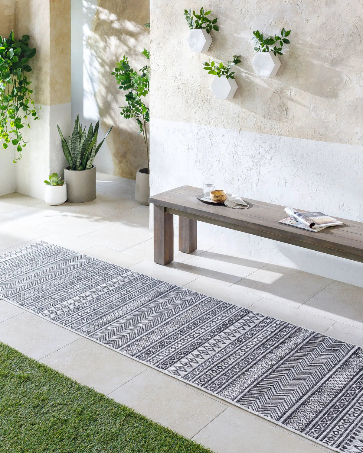 LIVABLISS Eagean EAG-2345 Black Area Rug