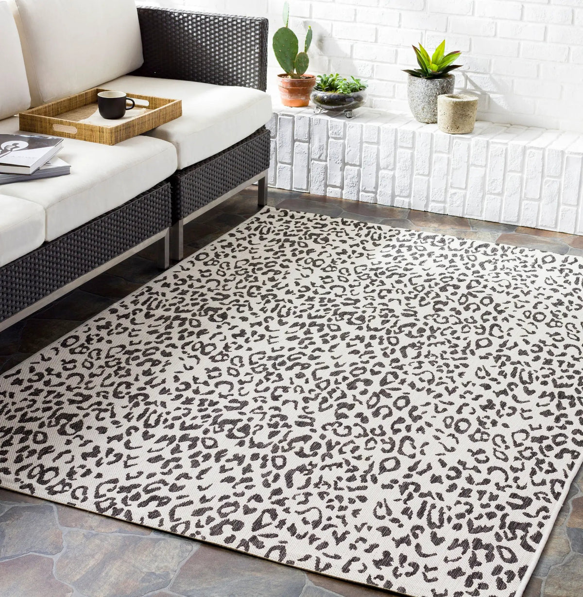 LIVABLISS Eagean EAG-2354 Black Area Rug