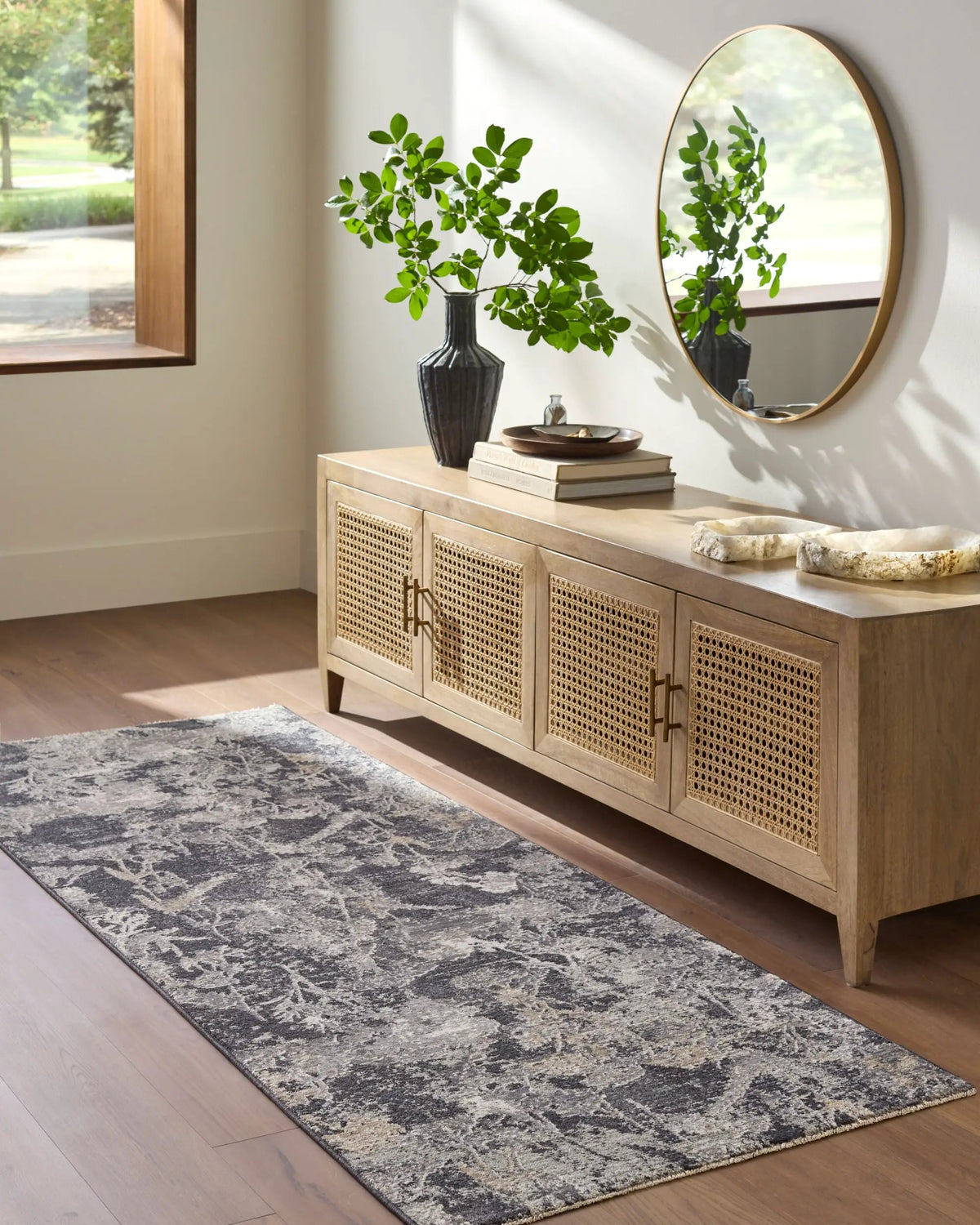 LIVABLISS Gakko GKK-2300 Black Area Rug