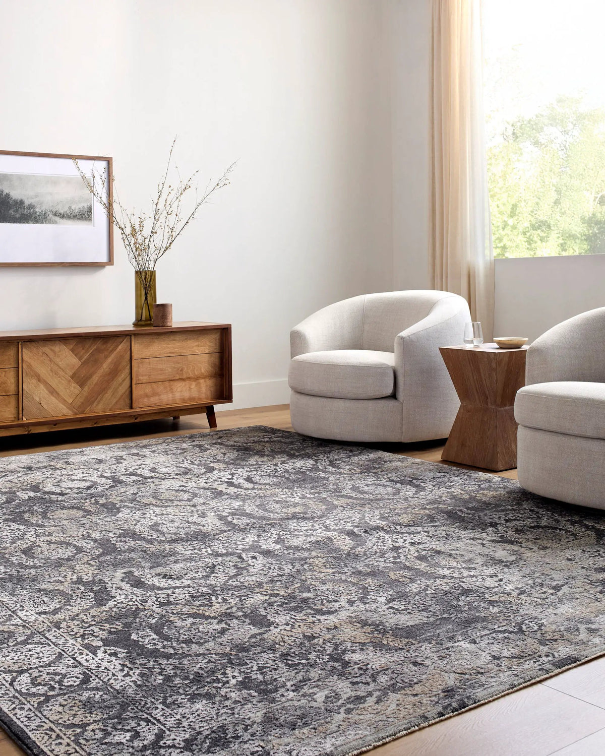 LIVABLISS Gakko GKK-2304 Black Area Rug