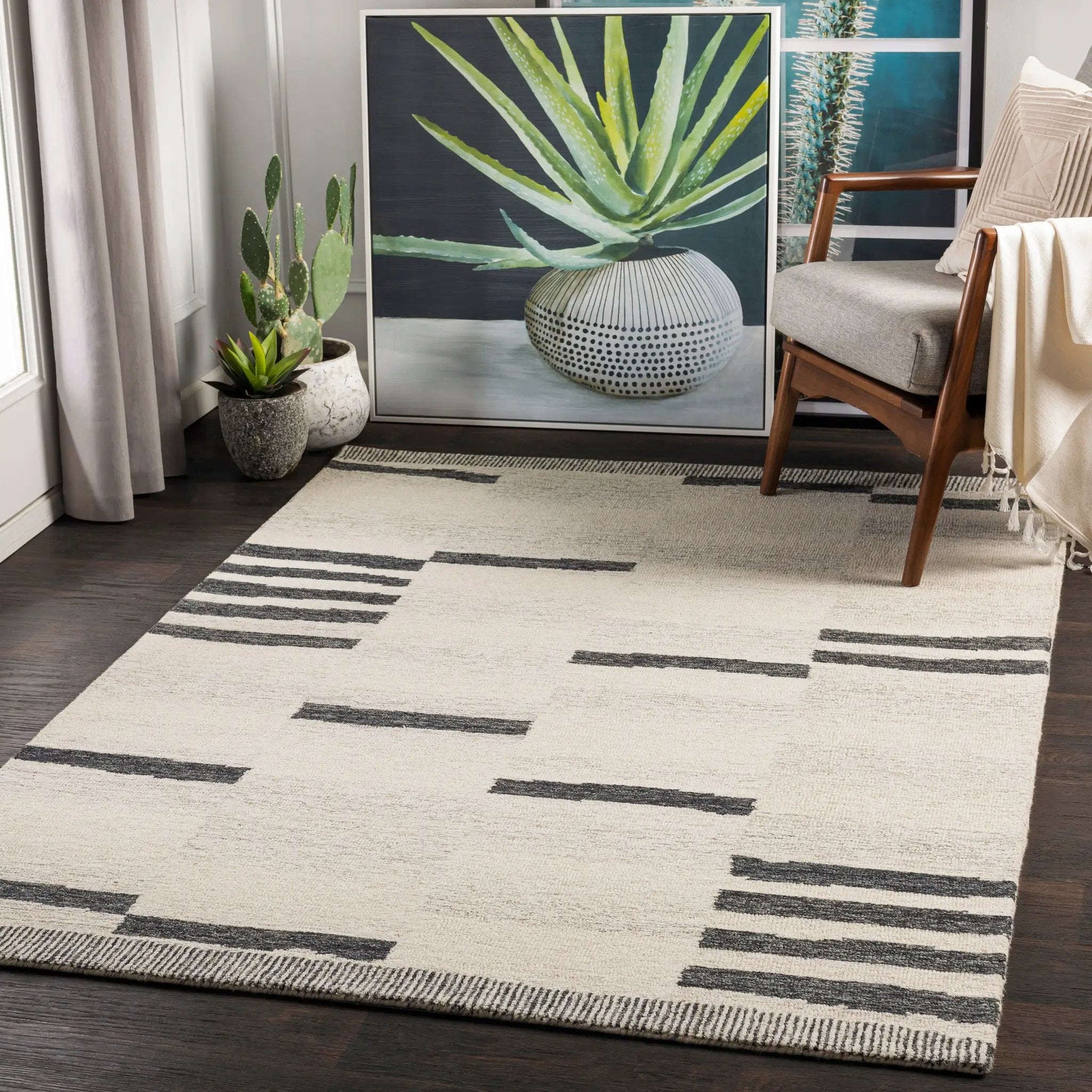 Granada GND-2330 Black Area Rug by LIVABLISS