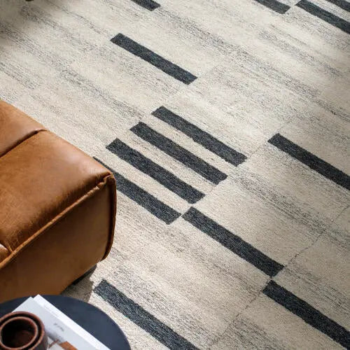 Granada GND-2330 Black Area Rug by LIVABLISS