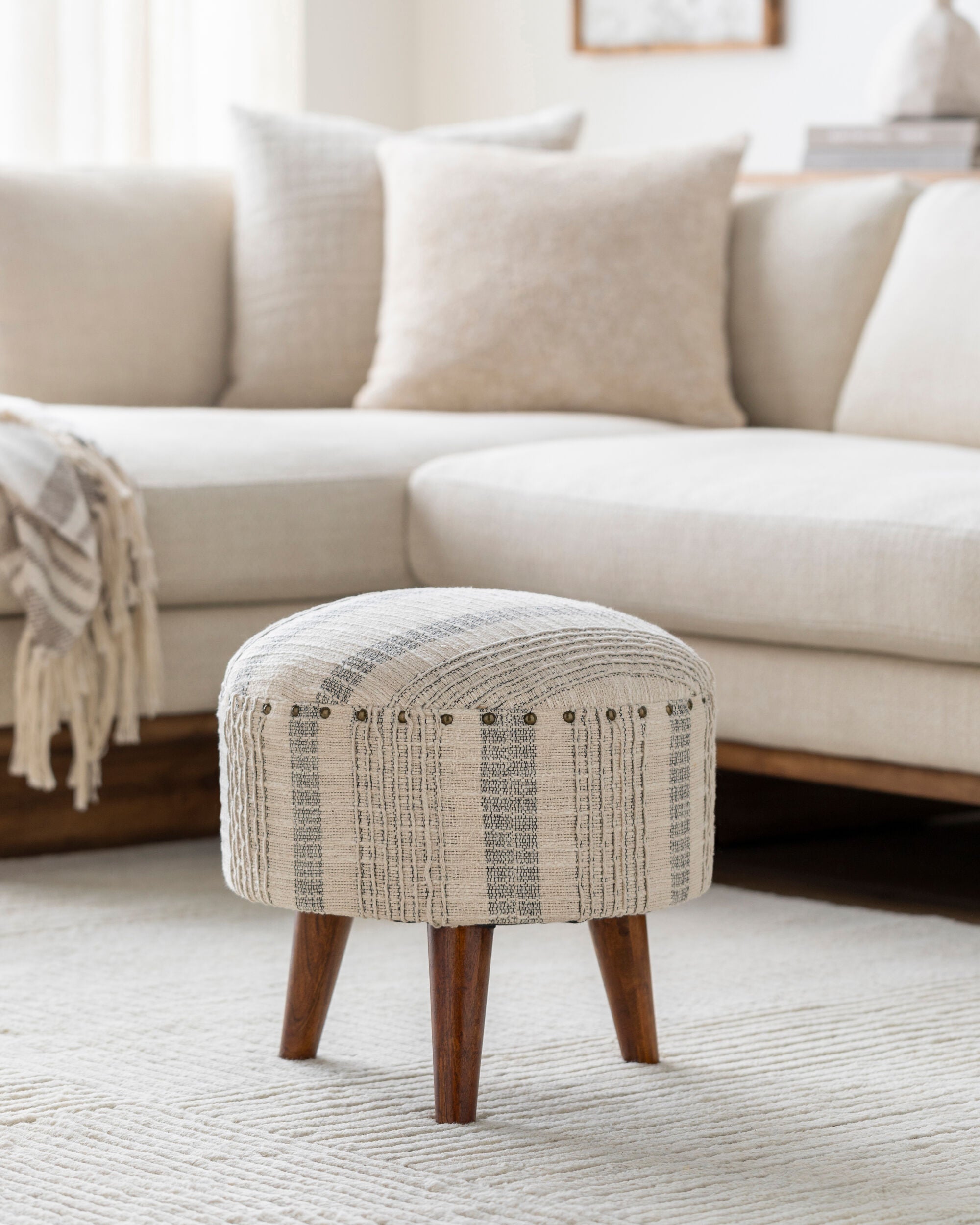 LIVABLISS Haarlem HRM-006 Ottoman