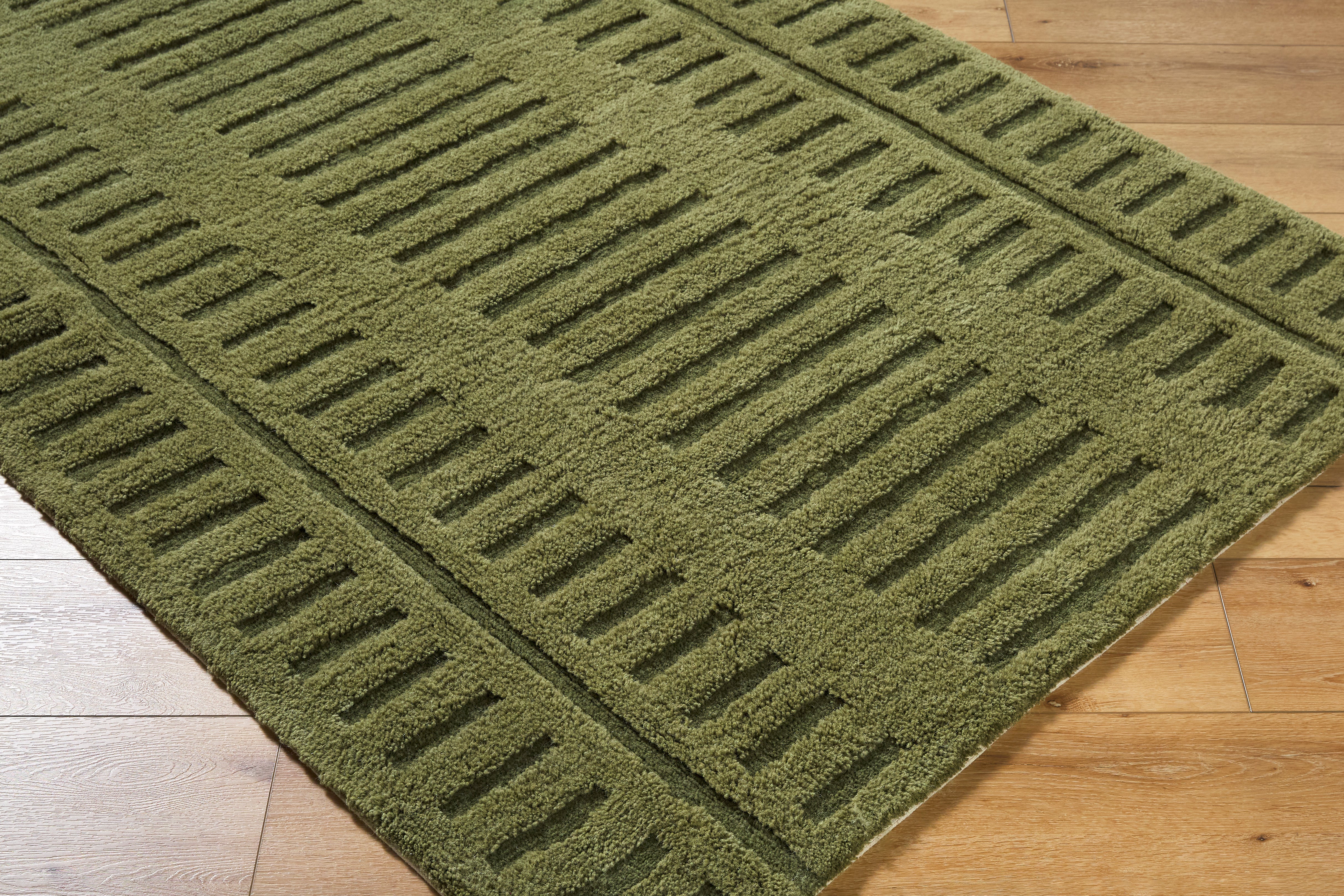 LIVABLISS Harrow HRR-2301 Area Rug