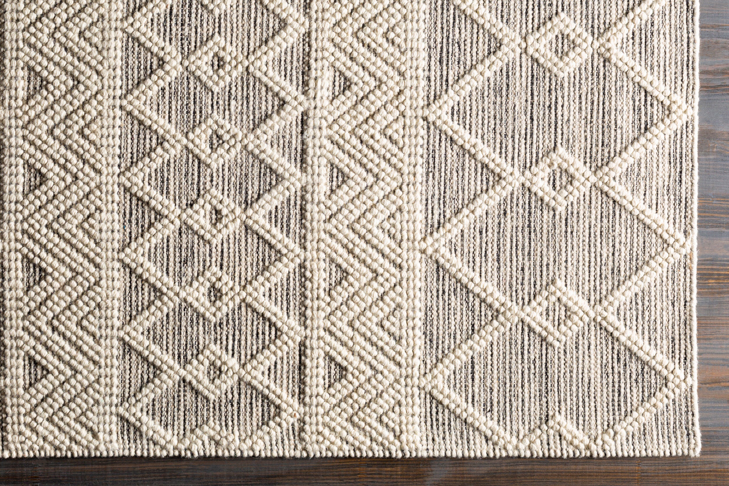 LIVABLISS Hygge HYG-2305 Area Rug