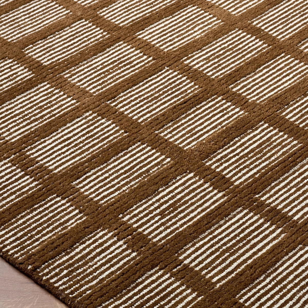 LIVABLISS Julia JLA-2304 Chestnut Area Rug