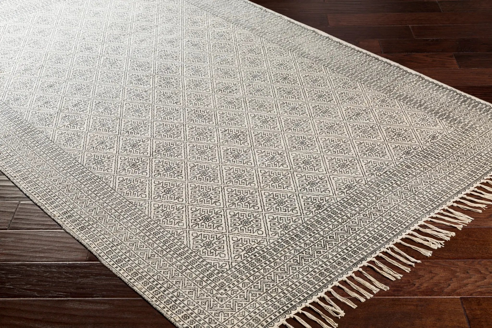 July JUY-2300 Black Area Rug by LIVABLISS