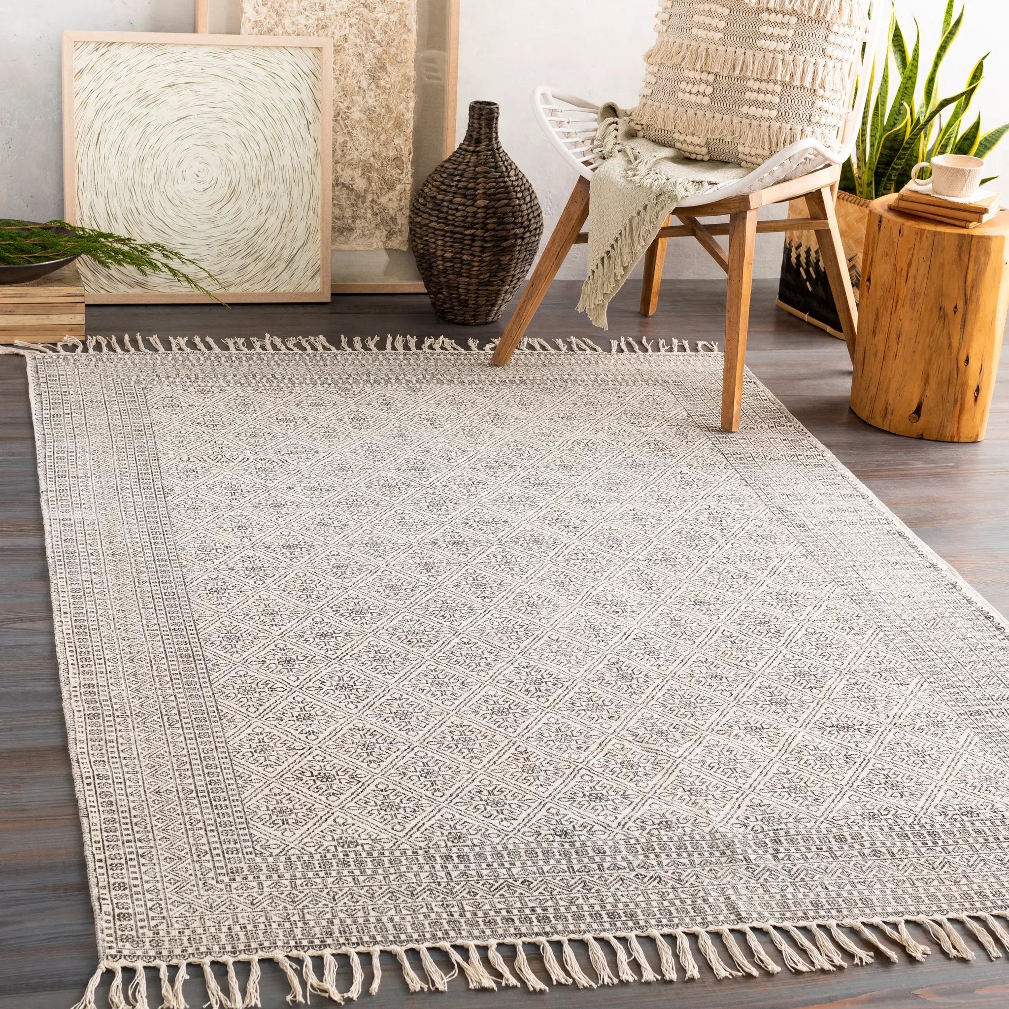 July JUY-2300 Black Area Rug by LIVABLISS
