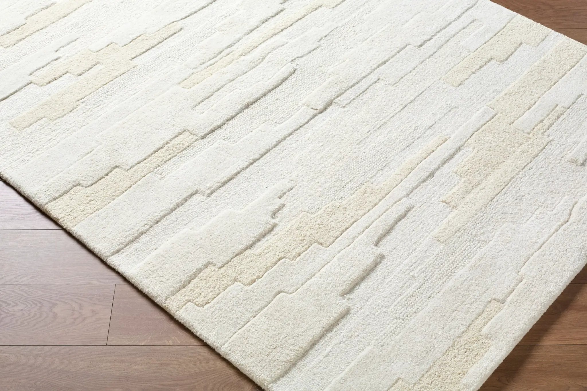 Kinsley KIS-2301 Ivory Area Rug by LIVABLISS