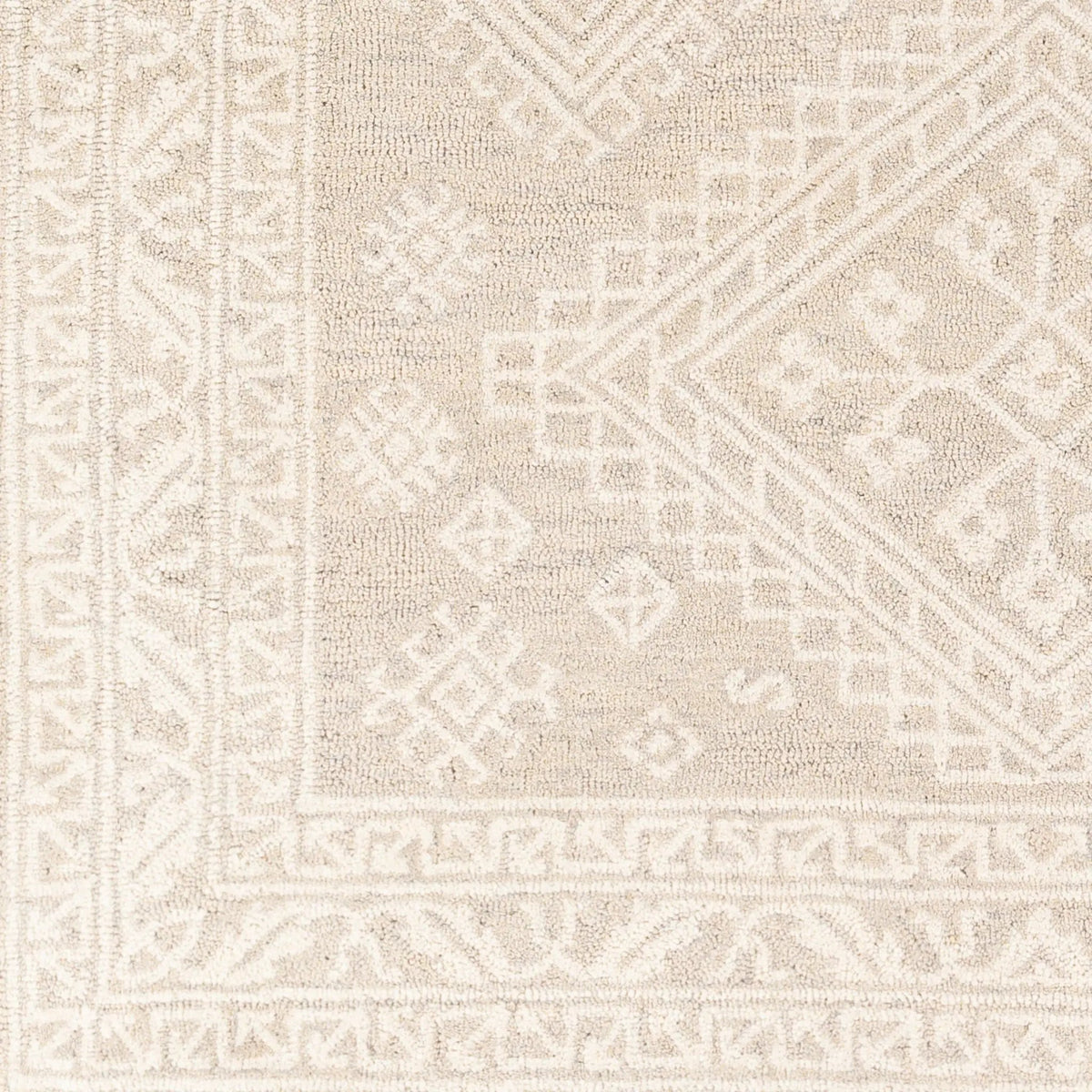 LIVABLISS Kayseri KSR-2305 Medium-Gray Area Rug