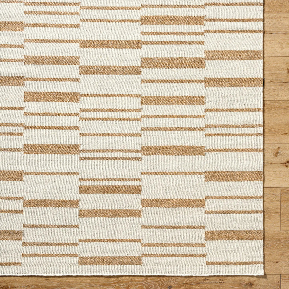 Lanesra LAR-2300 Ivory Area Rug by LIVABLISS