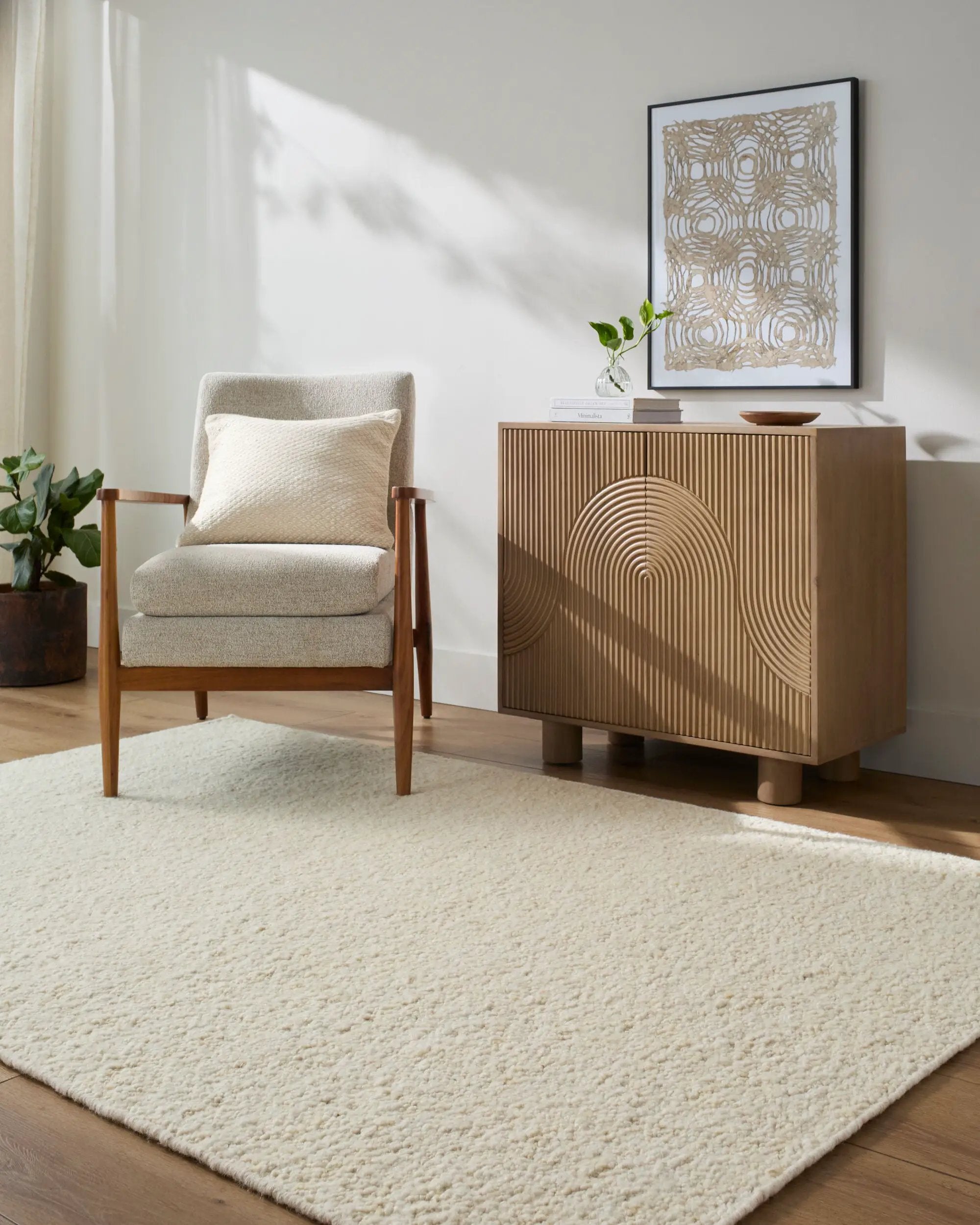 Leman LEN-2301 Ivory Area Rug by LIVABLISS
