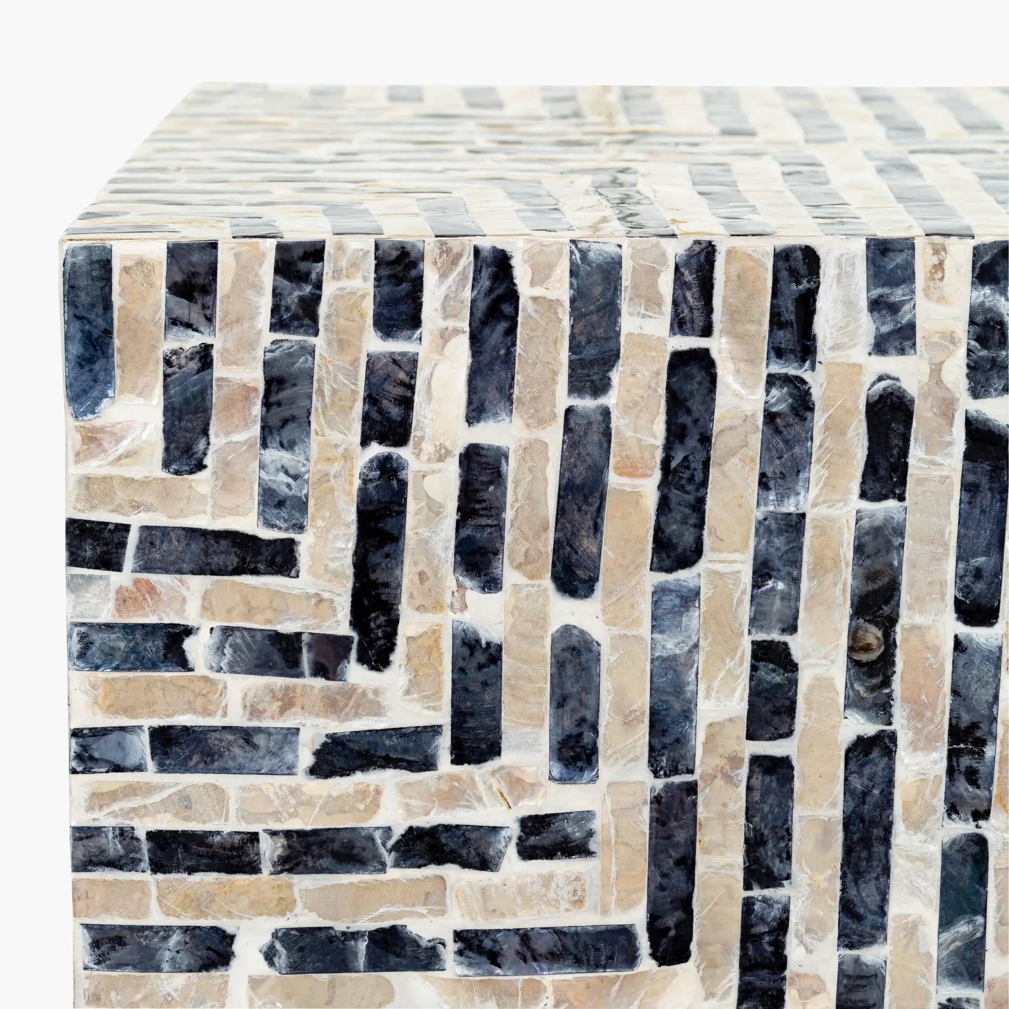 Lharysa LYH-002 End Table by LIVABLISS
