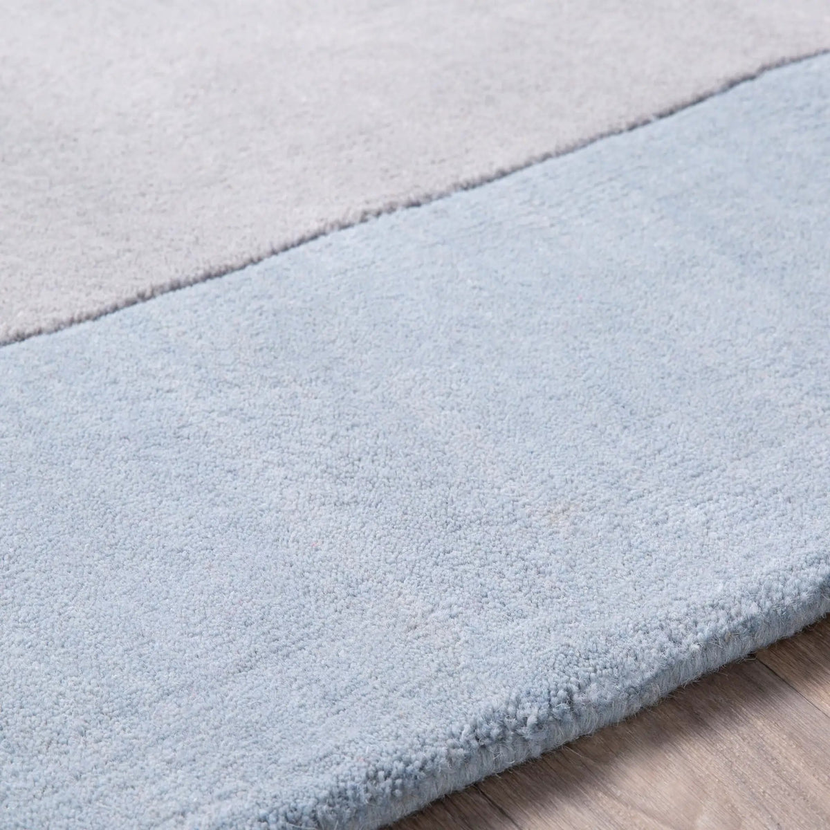 Mystique M-305 Medium Gray Area Rug by LIVABLISS